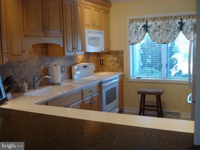 HERITAGE HILLS - Residential