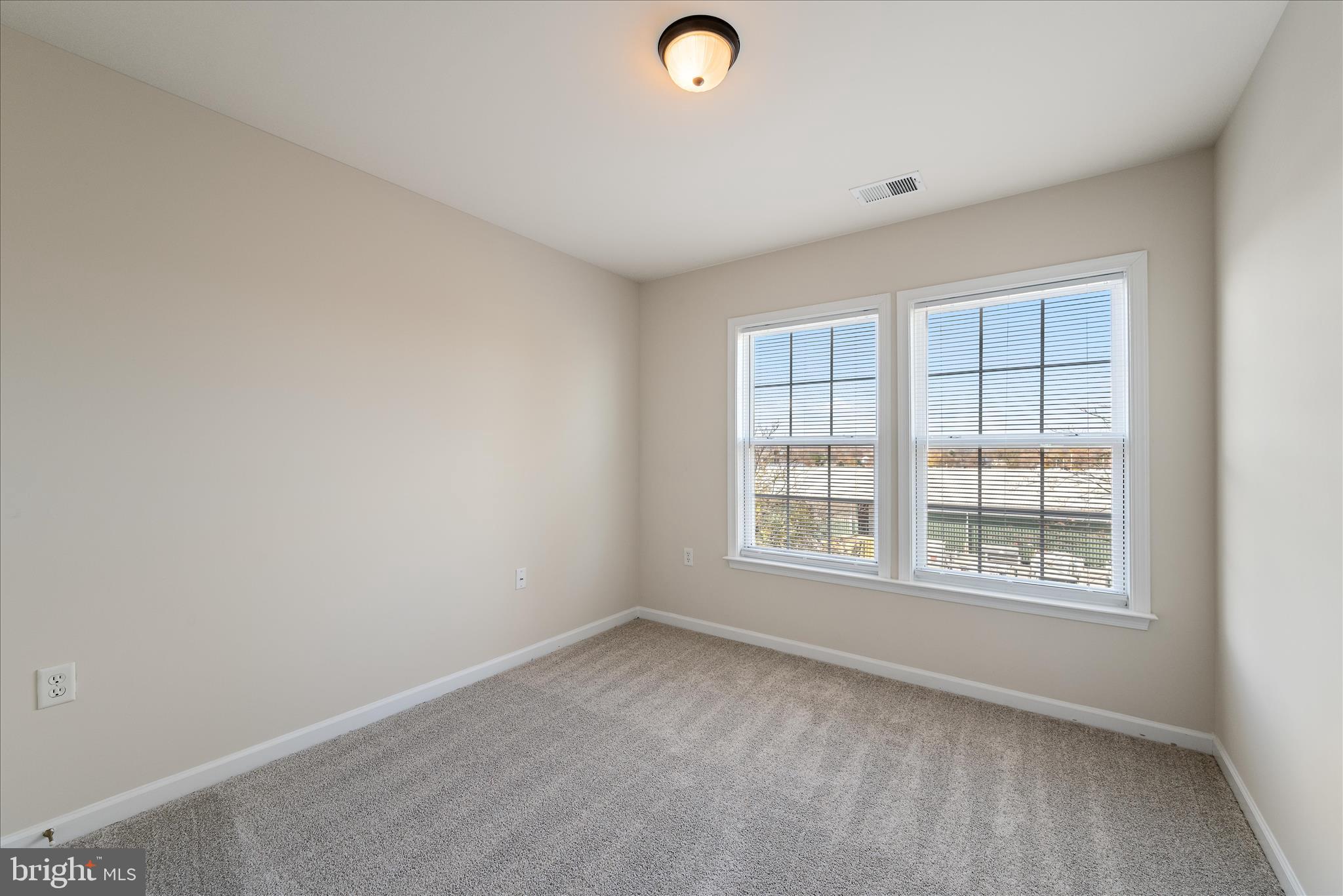 MANOR PARK - Residential