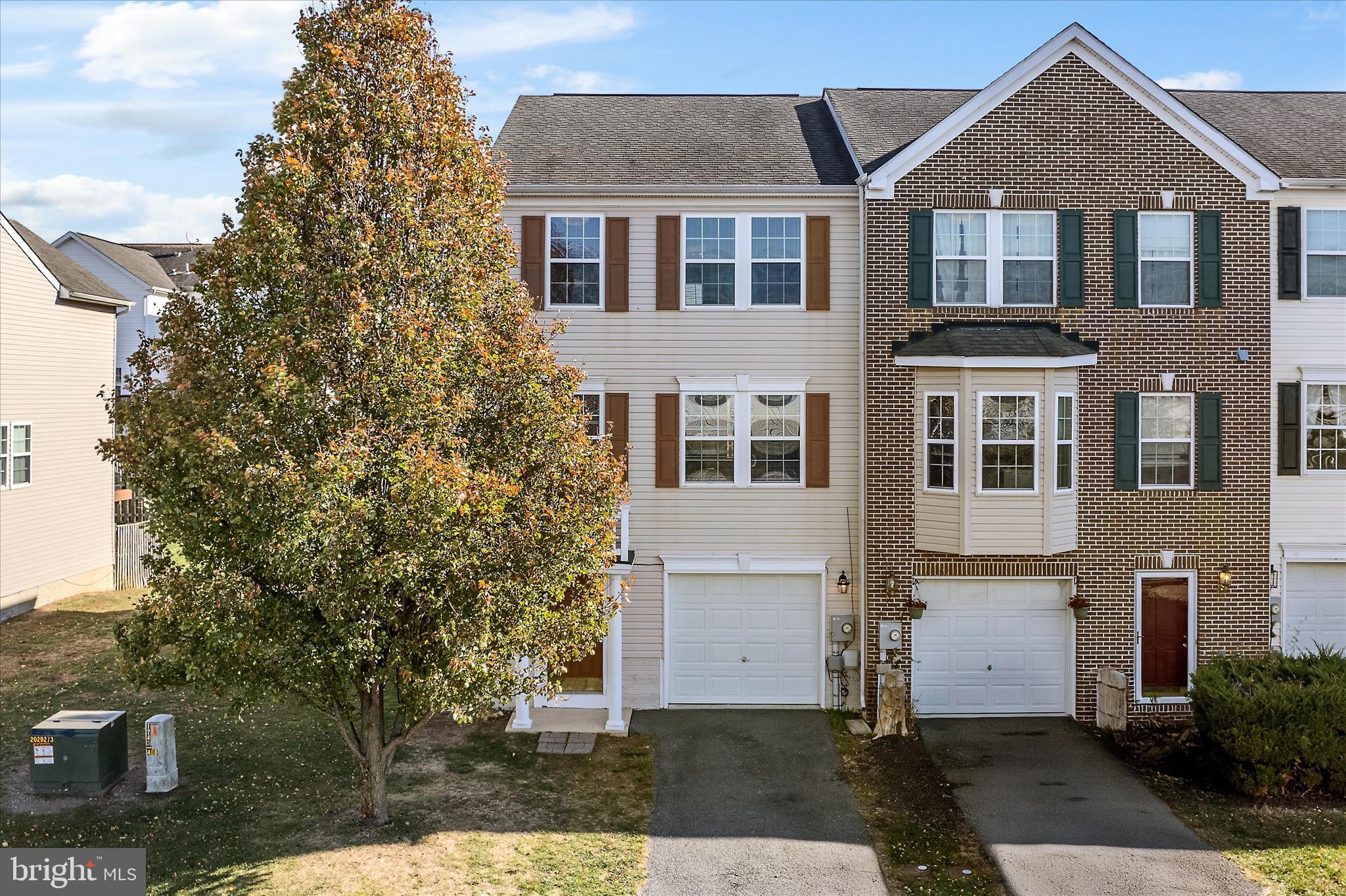 MANOR PARK - Residential