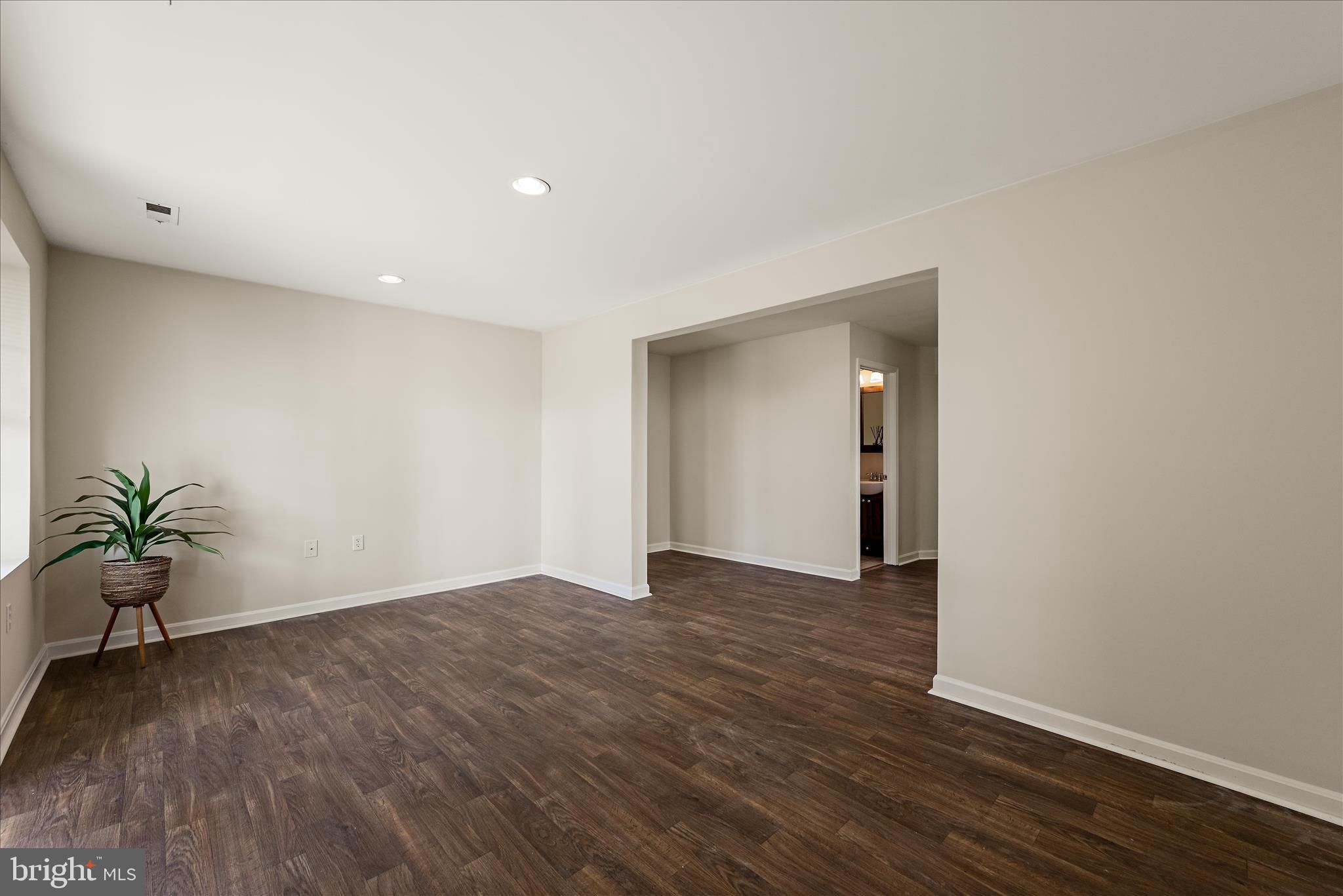 MANOR PARK - Residential