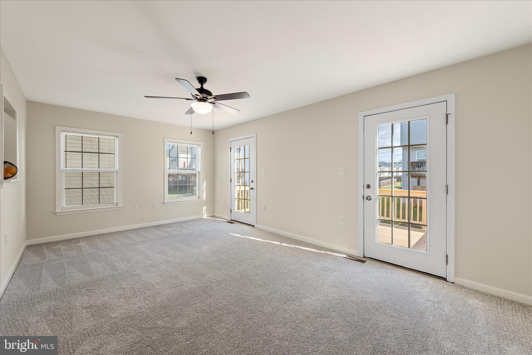 MANOR PARK - Residential