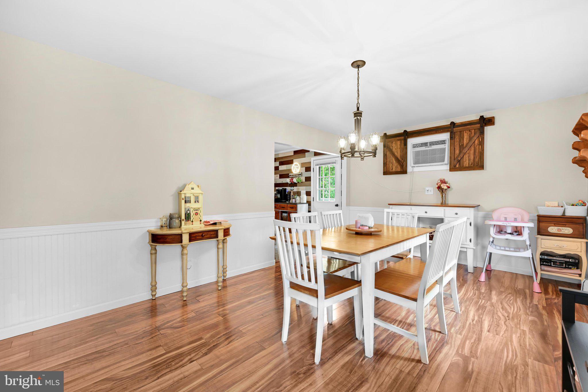 2096 MOUNTAIN ROAD