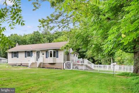 Homes For Sale - 2096 Mountain Road<br/> Monroe County, STROUDSBURG, PA 18360