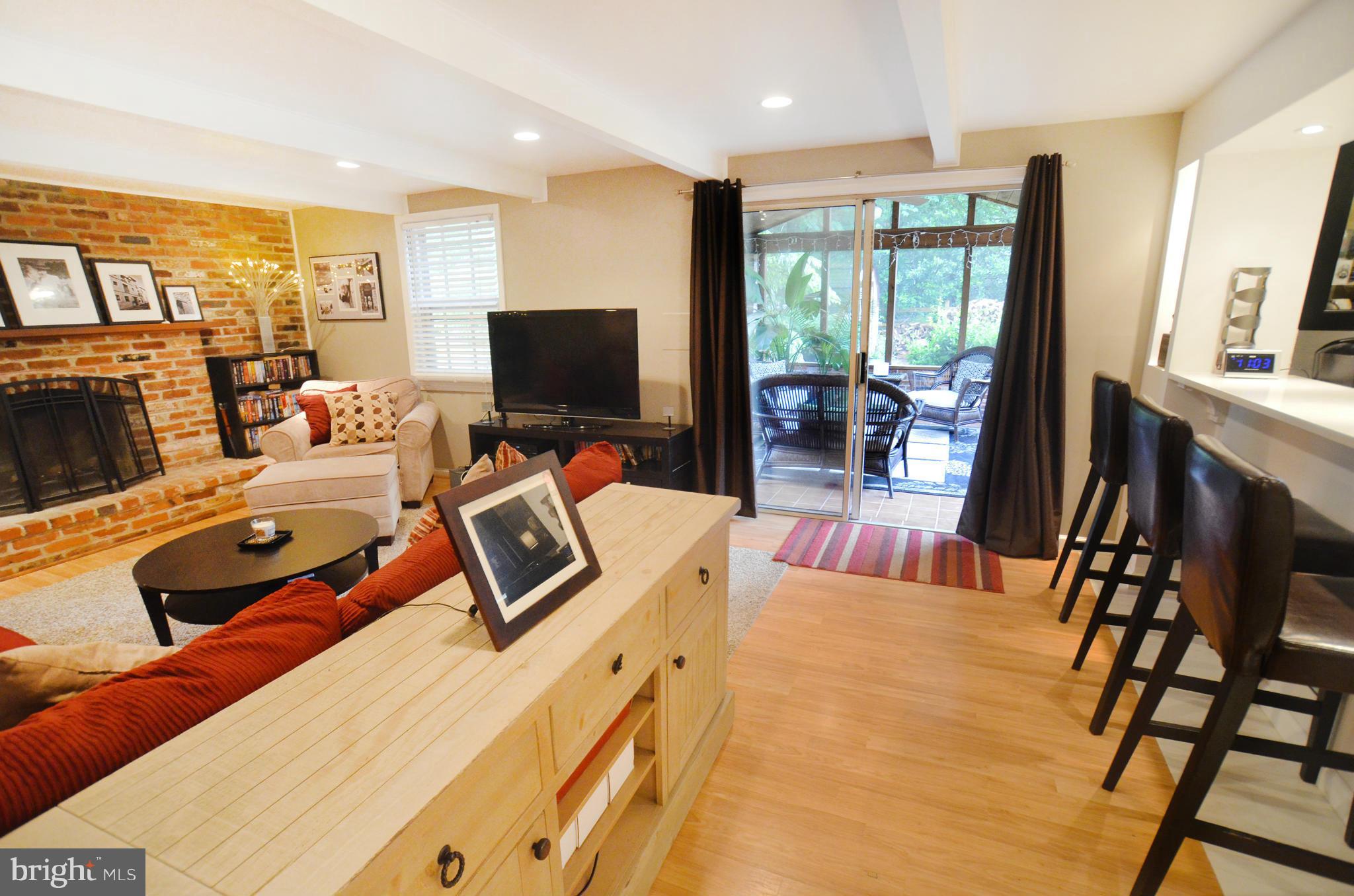 CHAPEL SQUARE - Residential Lease