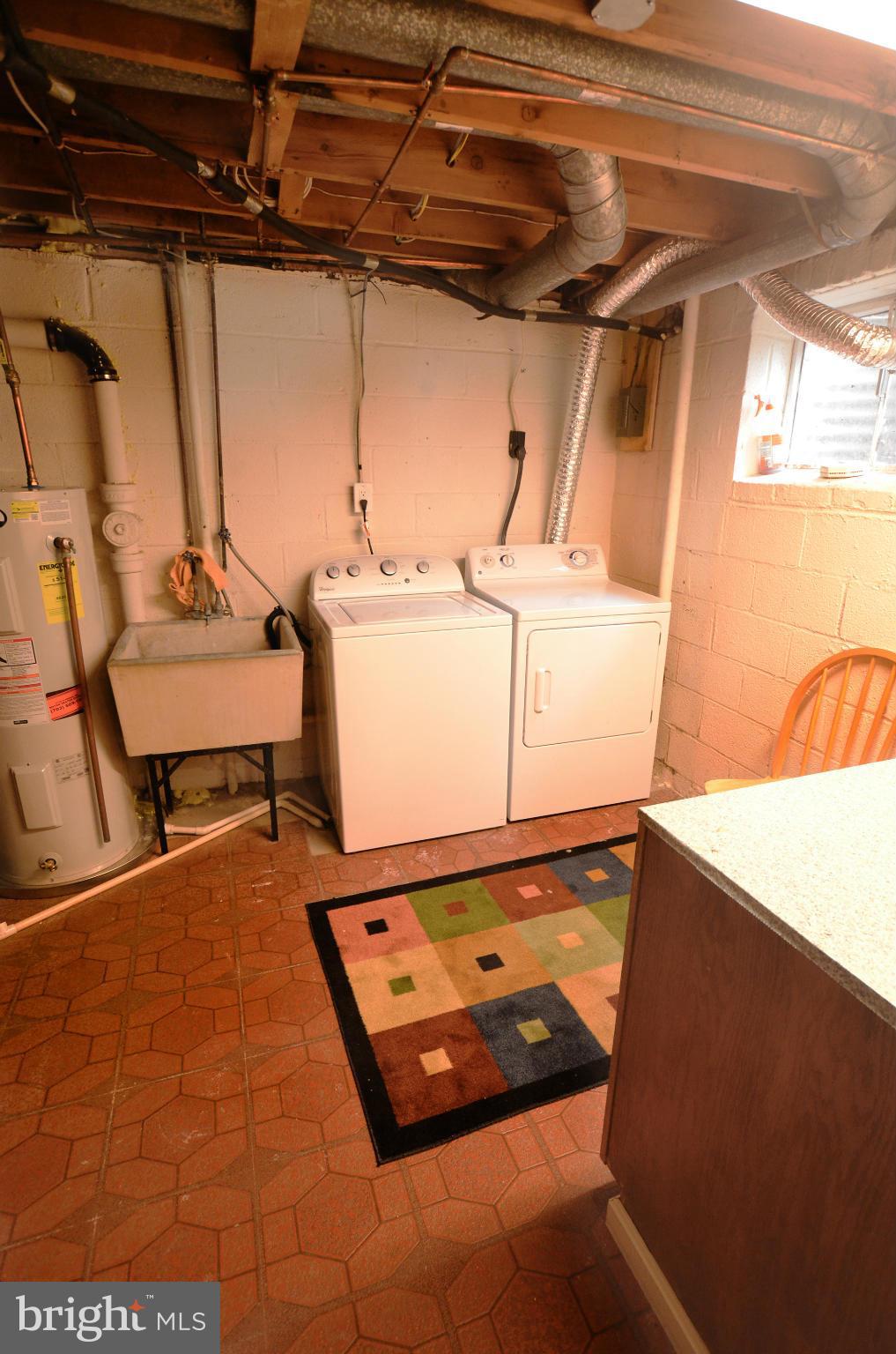 CHAPEL SQUARE - Residential Lease