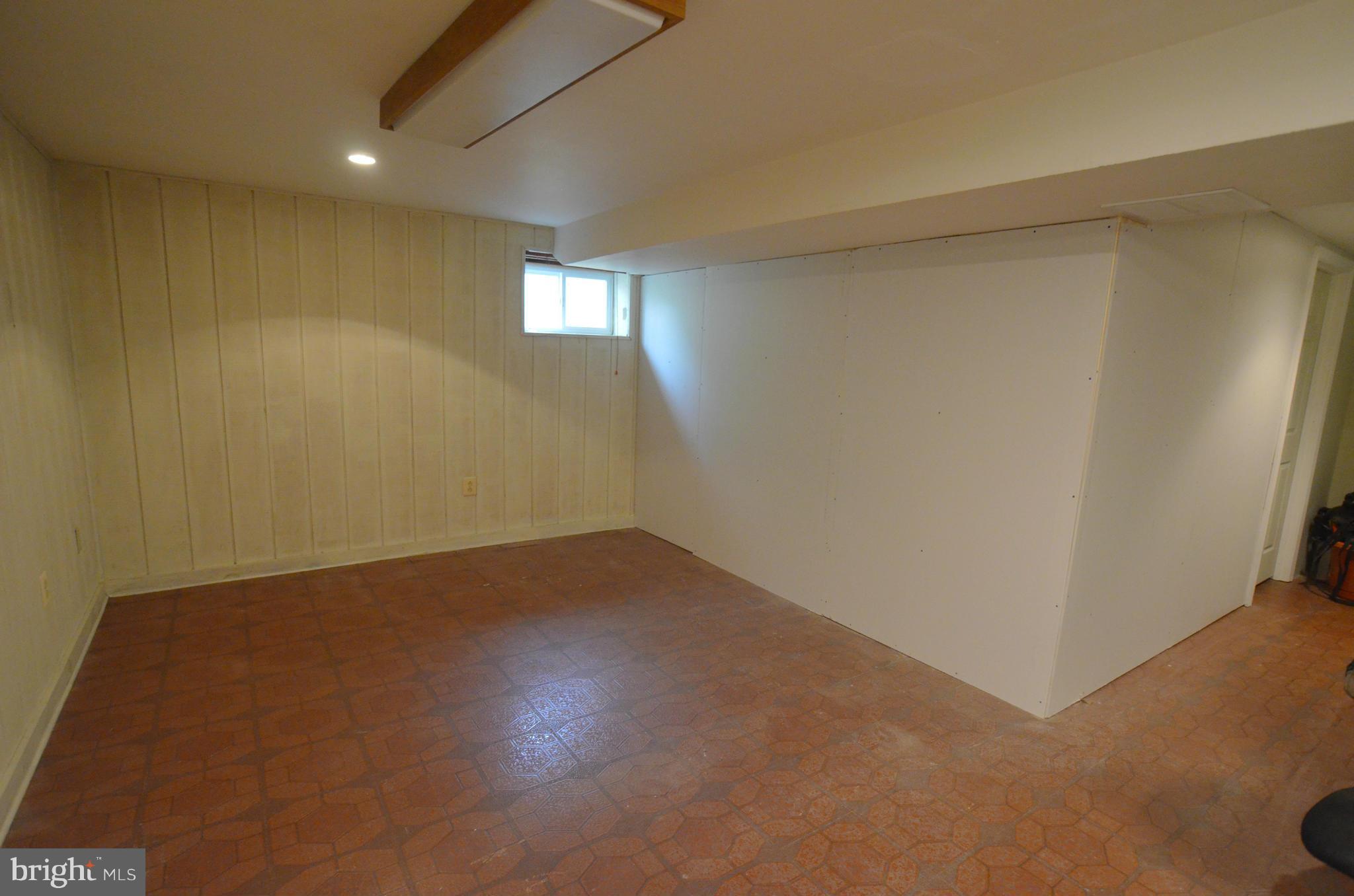 CHAPEL SQUARE - Residential Lease