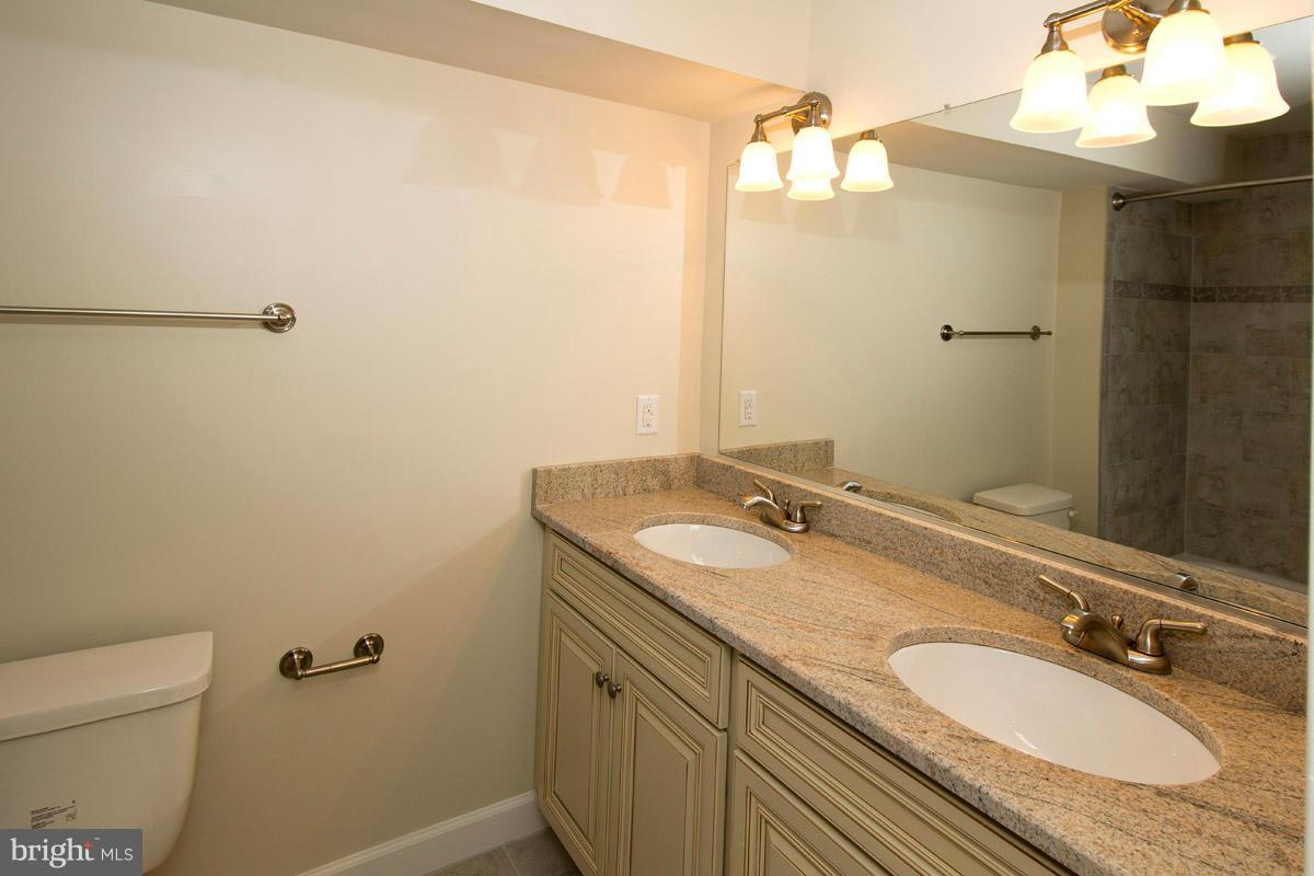 FRANKLIN GLEN - Residential