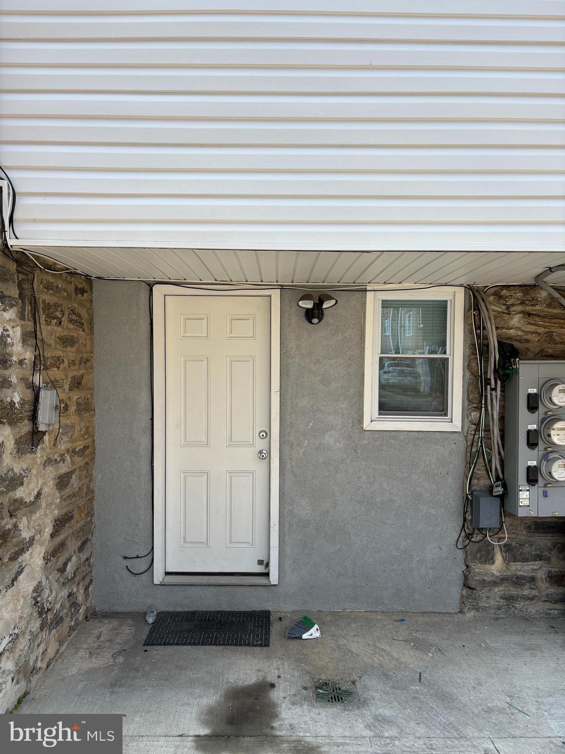 LAWNCREST - Residential Lease