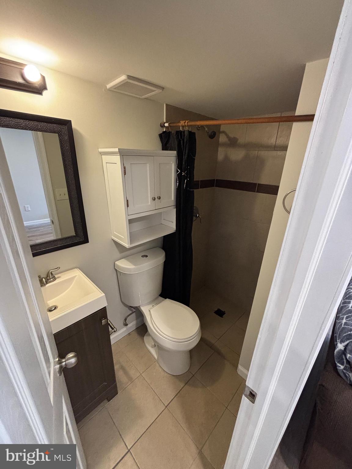 LAWNCREST - Residential Lease