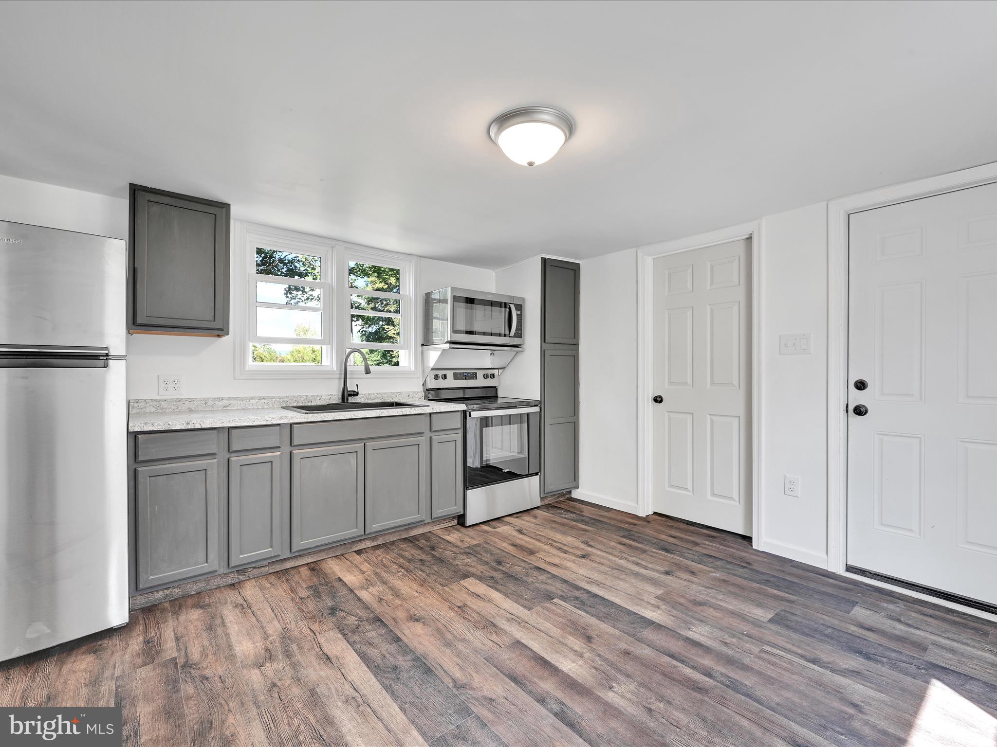 POTTSVILLE - Residential