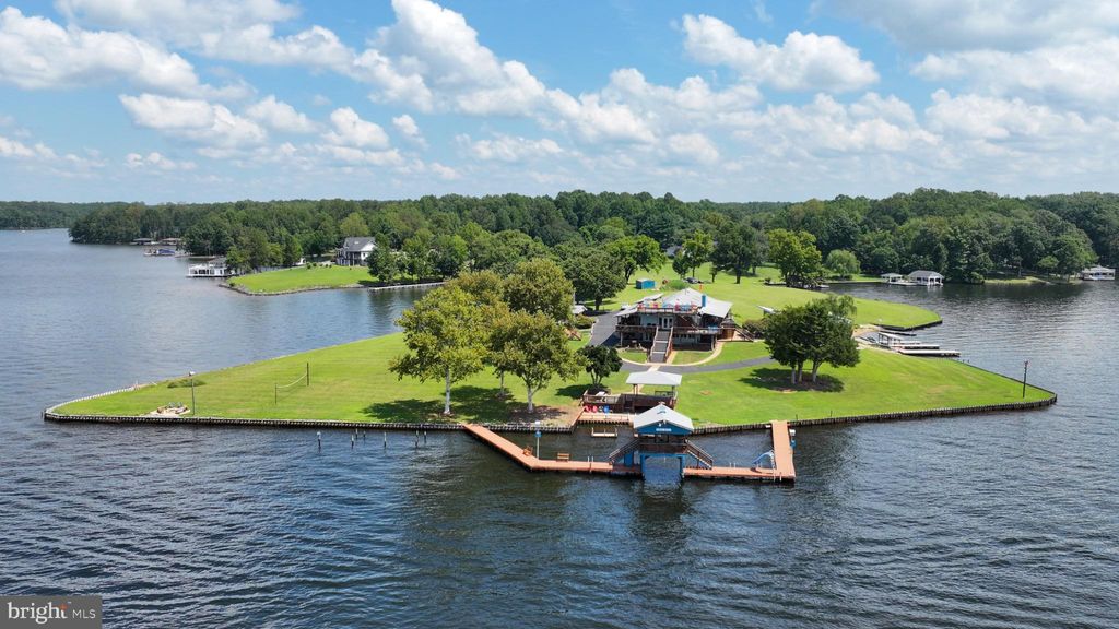 Photo of 11200 Emery Lane, BUMPASS, VA 23024 (MLS # VASP2038364)
