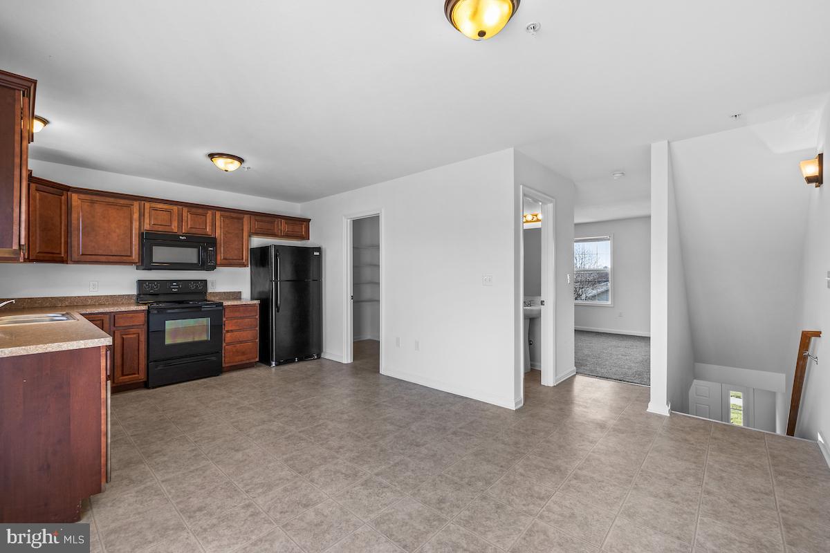 PARKVILLE - Residential Lease