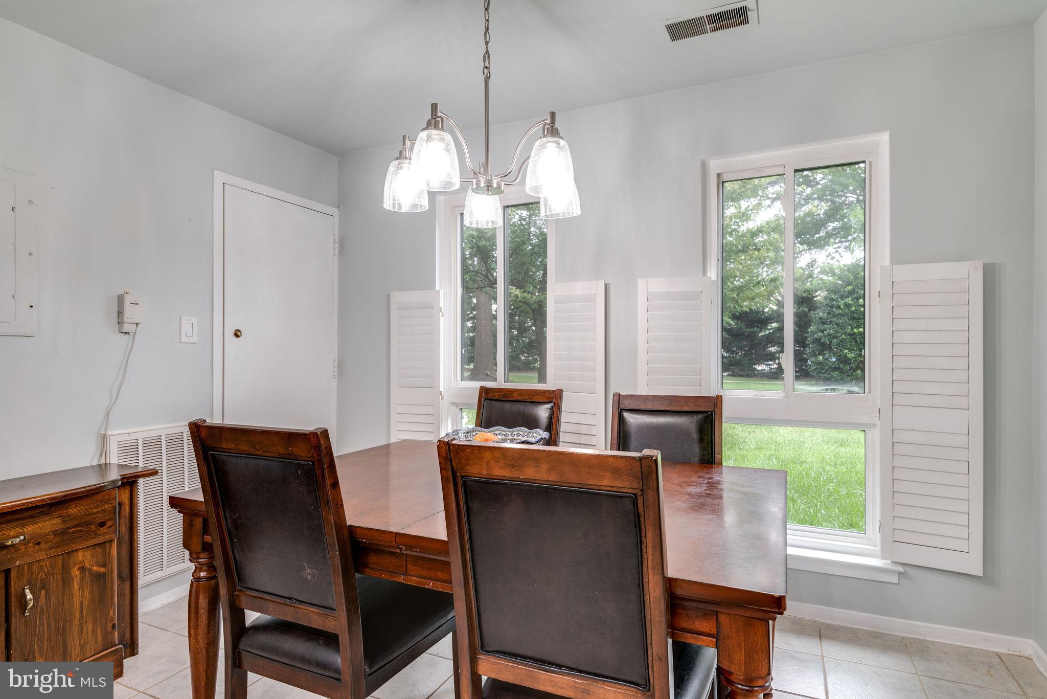 JEFFERSON MEWS - Residential