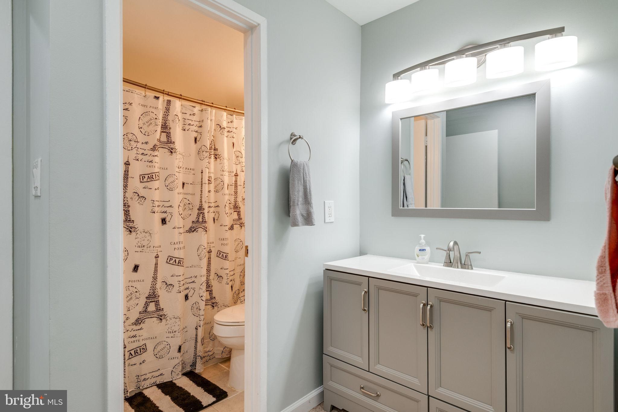 JEFFERSON MEWS - Residential