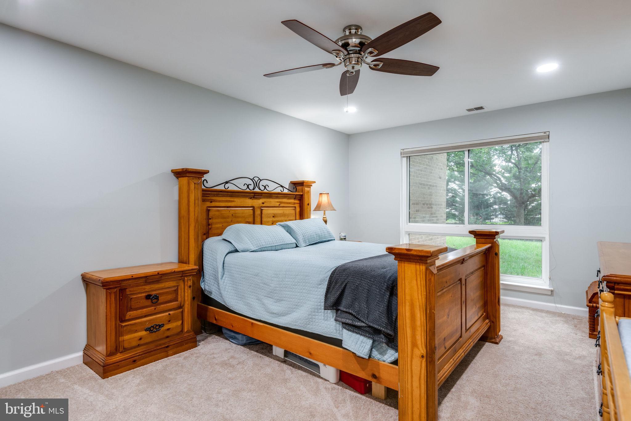 JEFFERSON MEWS - Residential