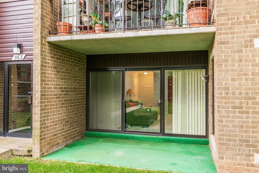 Newly remodeled 3 bedroom, 2 full bath condo with walkout to patio and common area.  New stainless appliances with granite countertops and eat in kitchen.  Separate dining room as well as a large living area with sliding glass doors to the patio.  Spacious Master bedroom with 2 walk in closets and full size private bath.  2 additional bedrooms with hallway half bath.  Laundry unit in unit with full size washer and dryer. Schools, Dulles Airport, Historic Downtown Herndon, and Reston Town Center all nearby.  Great location, great price!