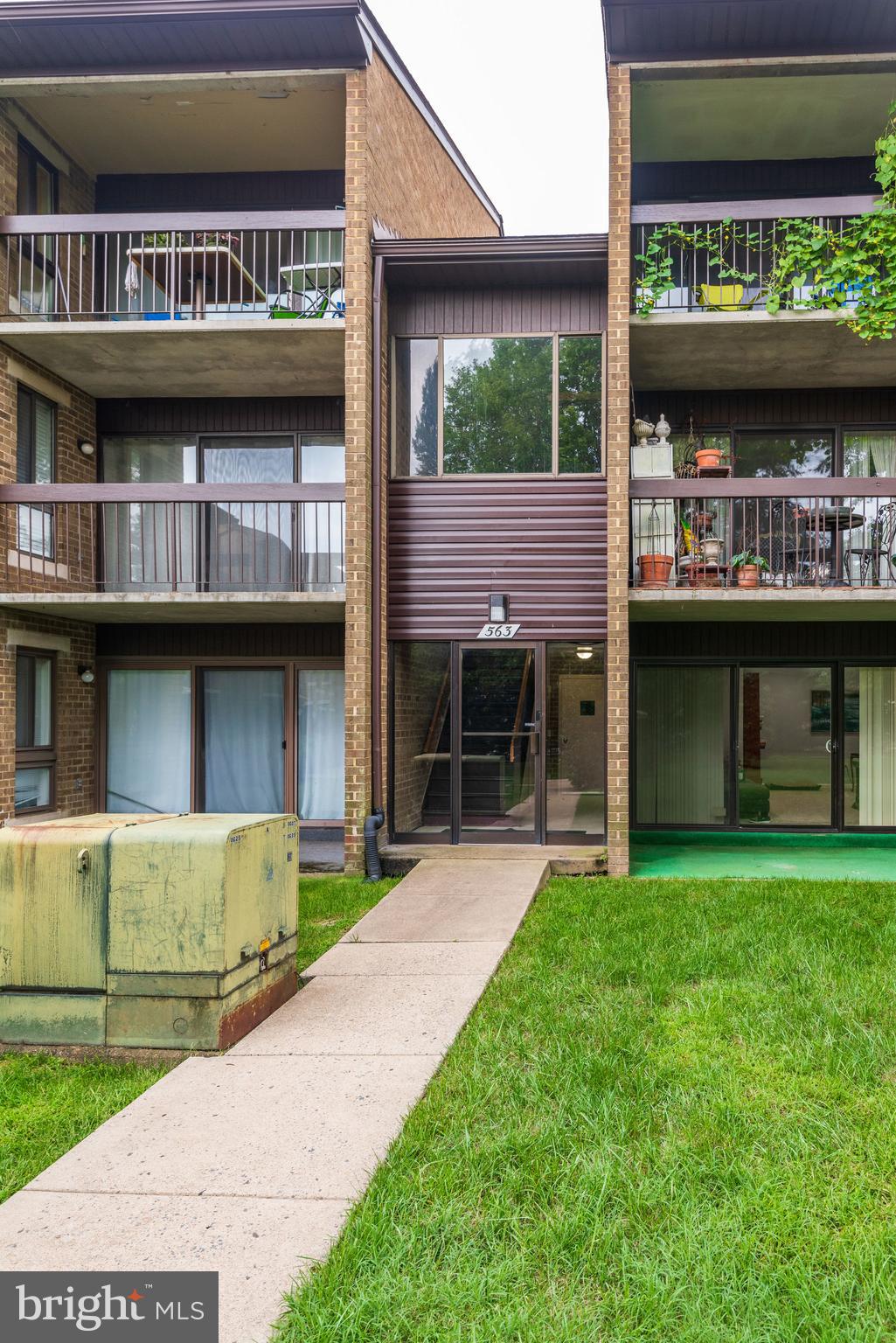 JEFFERSON MEWS - Residential