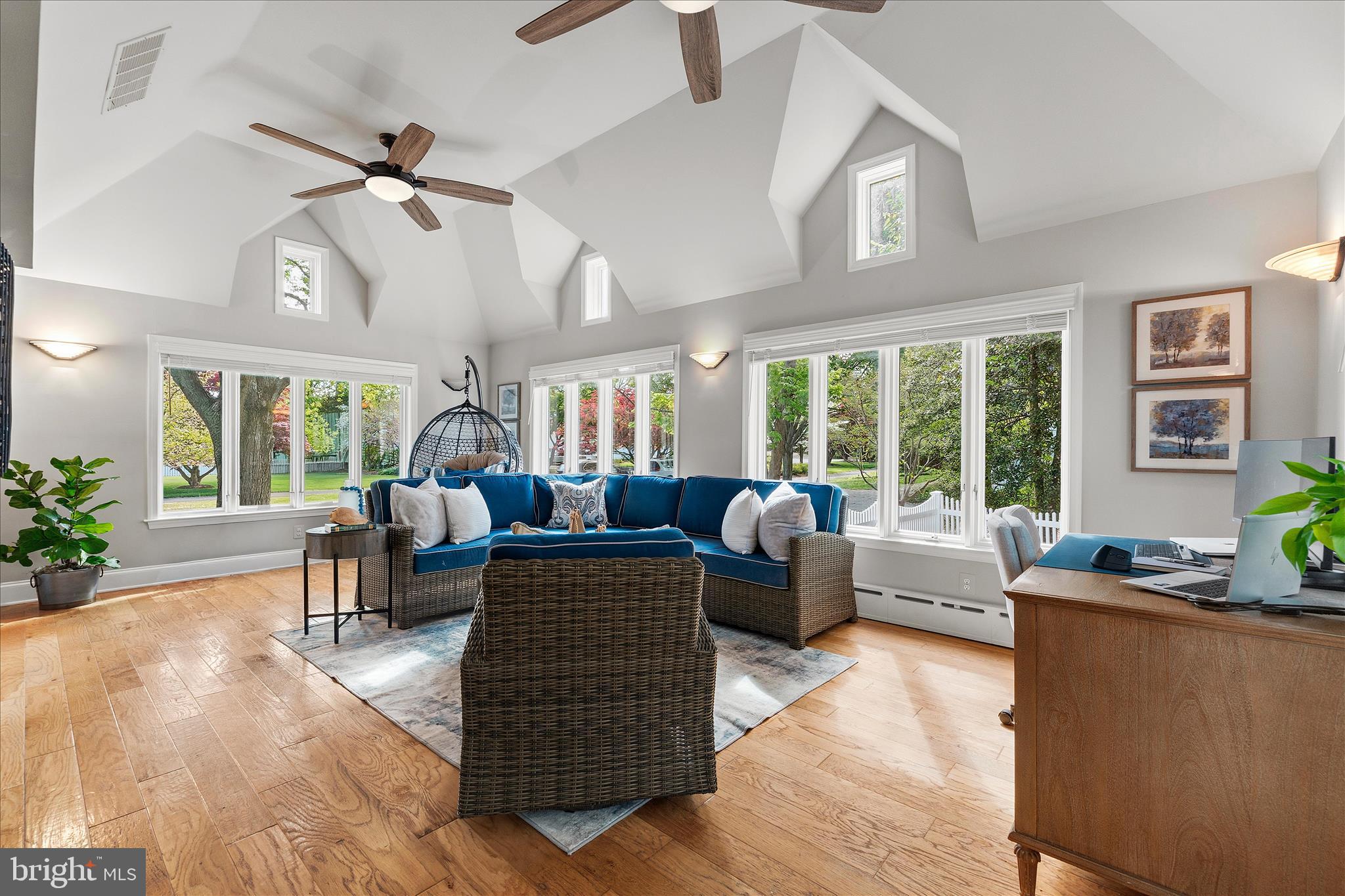 PENDENNIS MOUNT - Residential