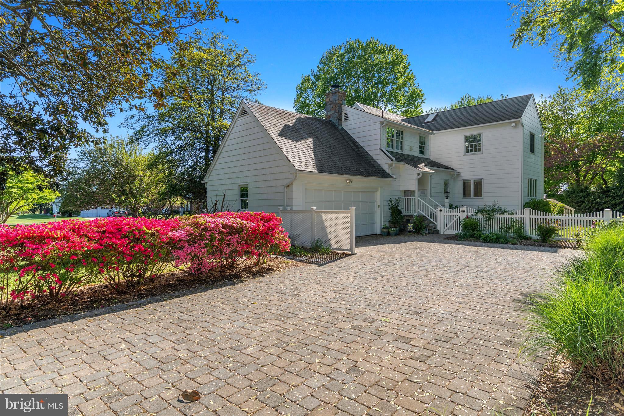 PENDENNIS MOUNT - Residential