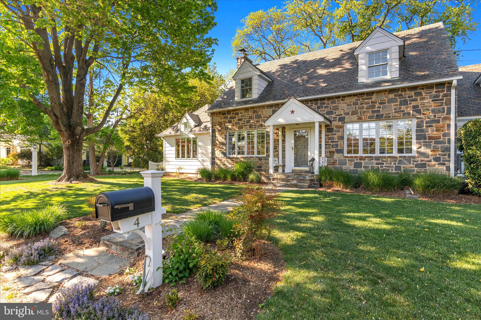 PENDENNIS MOUNT - Residential