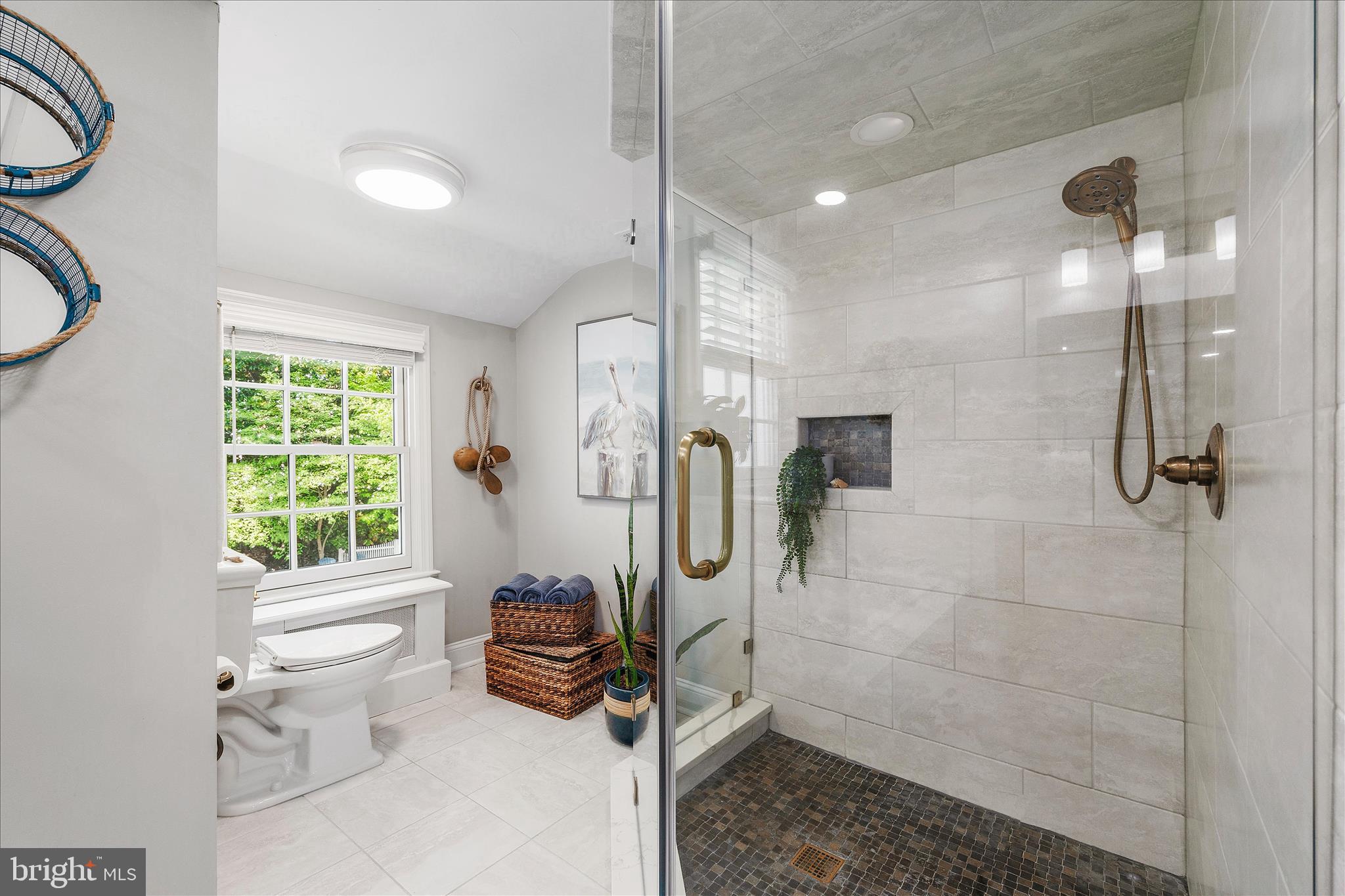PENDENNIS MOUNT - Residential