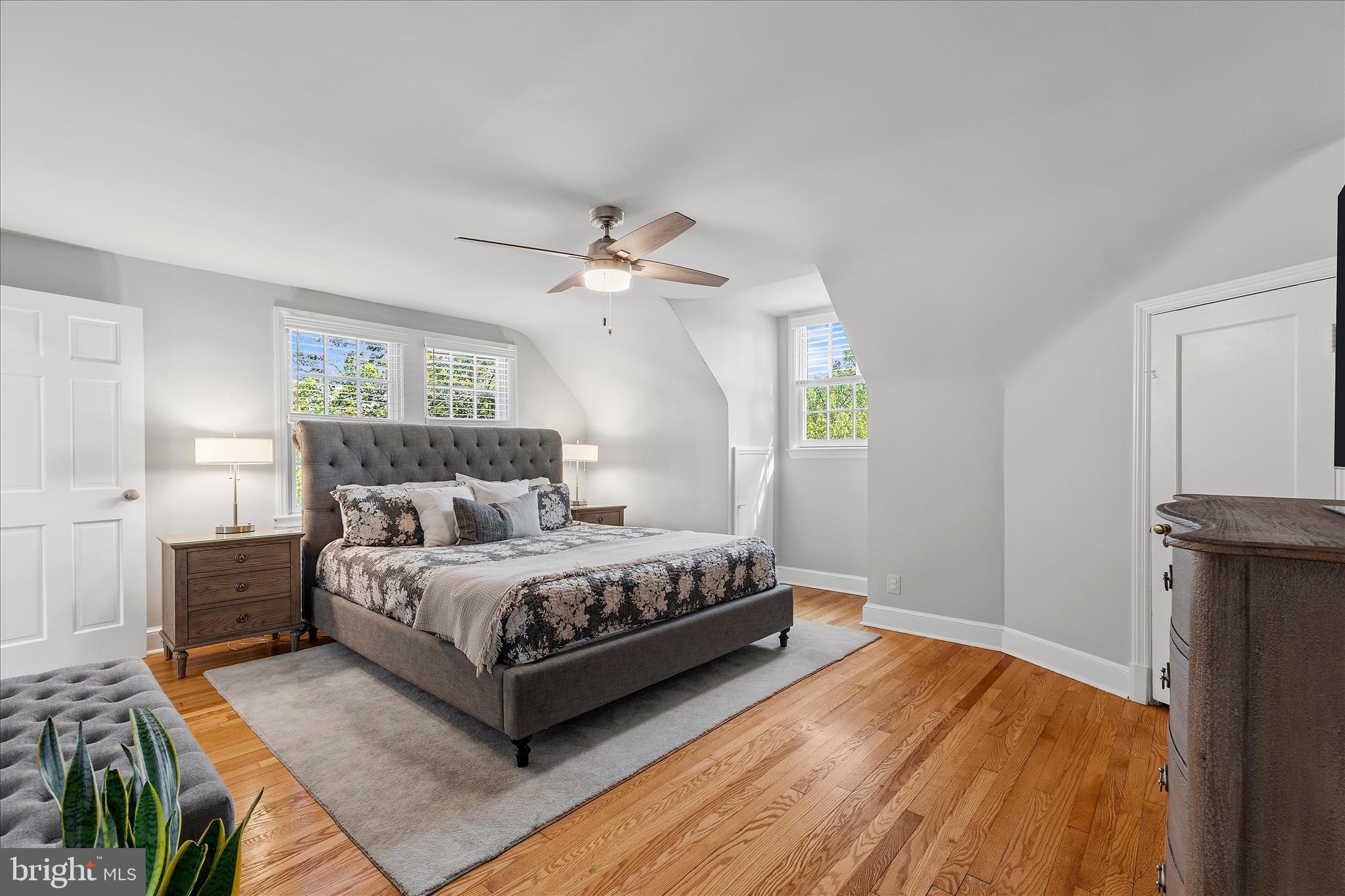 PENDENNIS MOUNT - Residential
