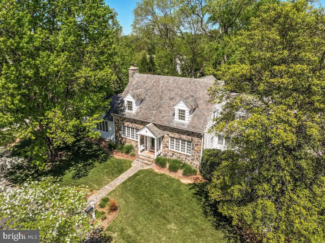 PENDENNIS MOUNT - Residential