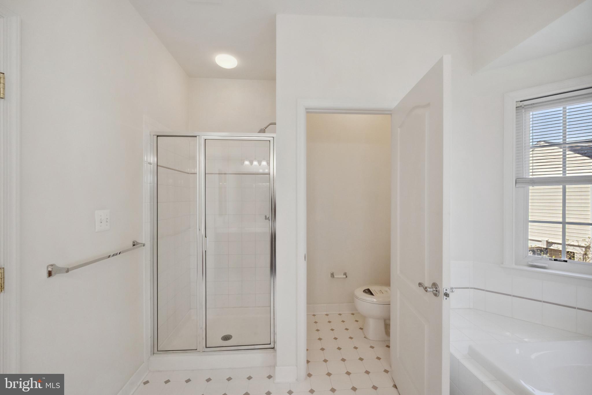 BROADLANDS - Residential