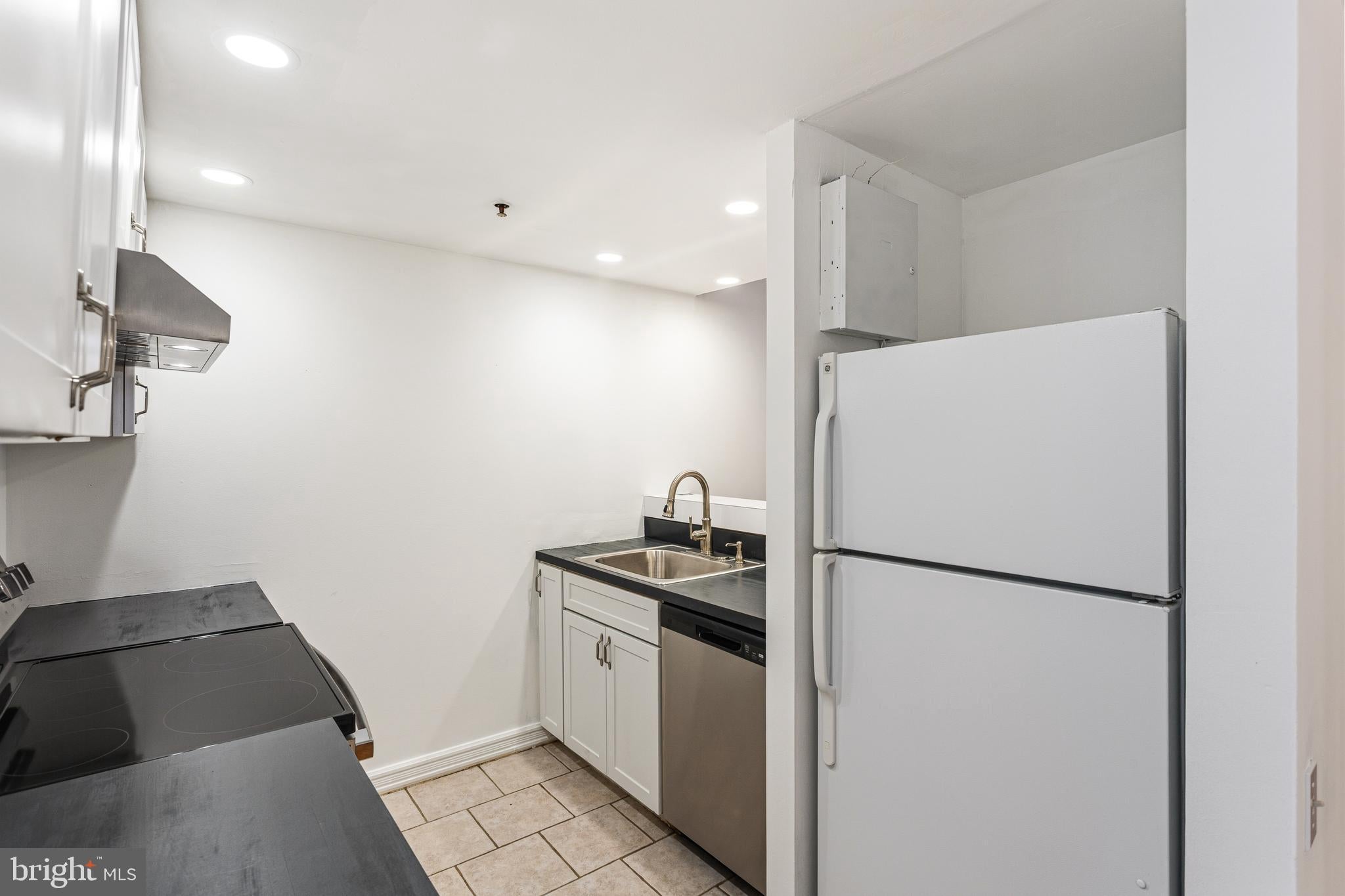 301 RACE STREET C010
