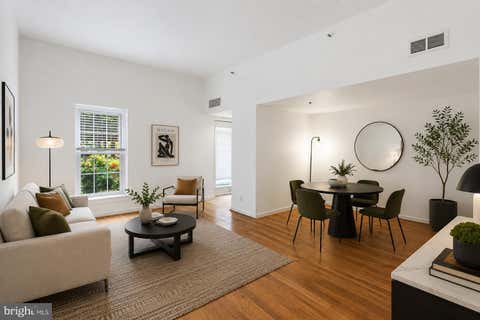 Condo For Sale - 301 Race Street #C010<br/> Philadelphia County, PHILADELPHIA, PA 19106