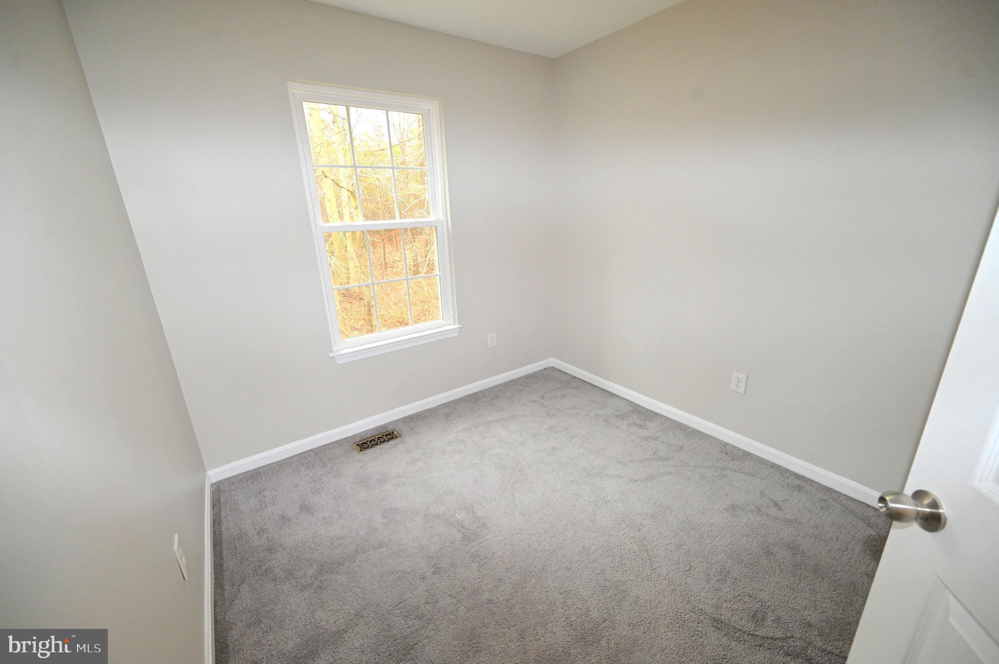 FORESTVILLE PARK - Residential Lease