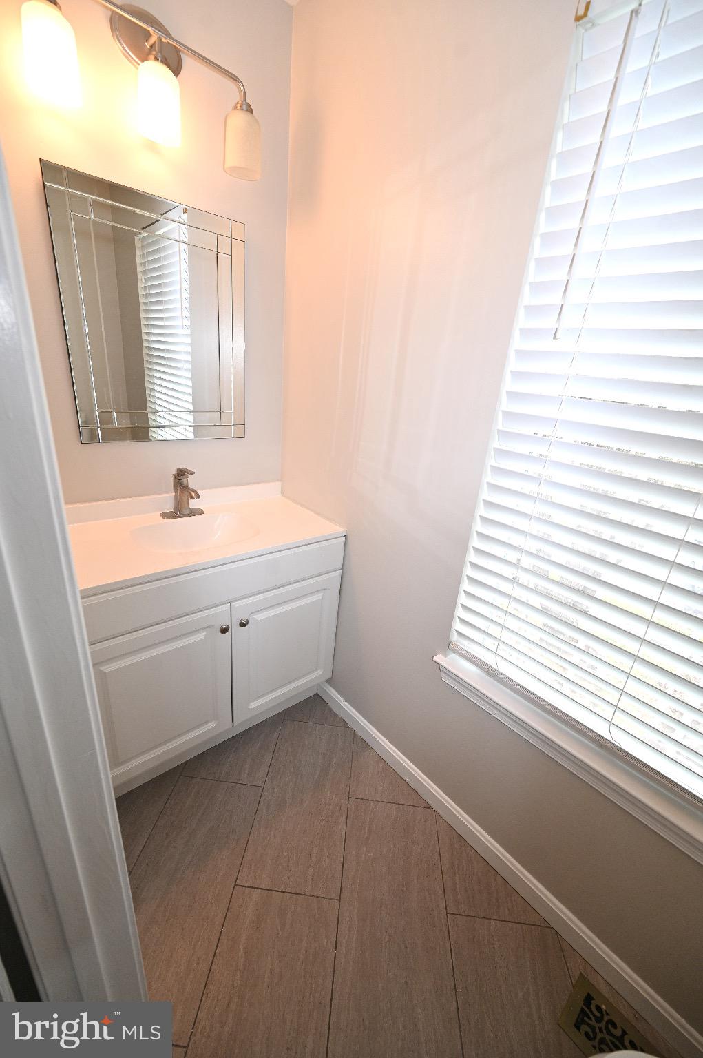 FORESTVILLE PARK - Residential Lease