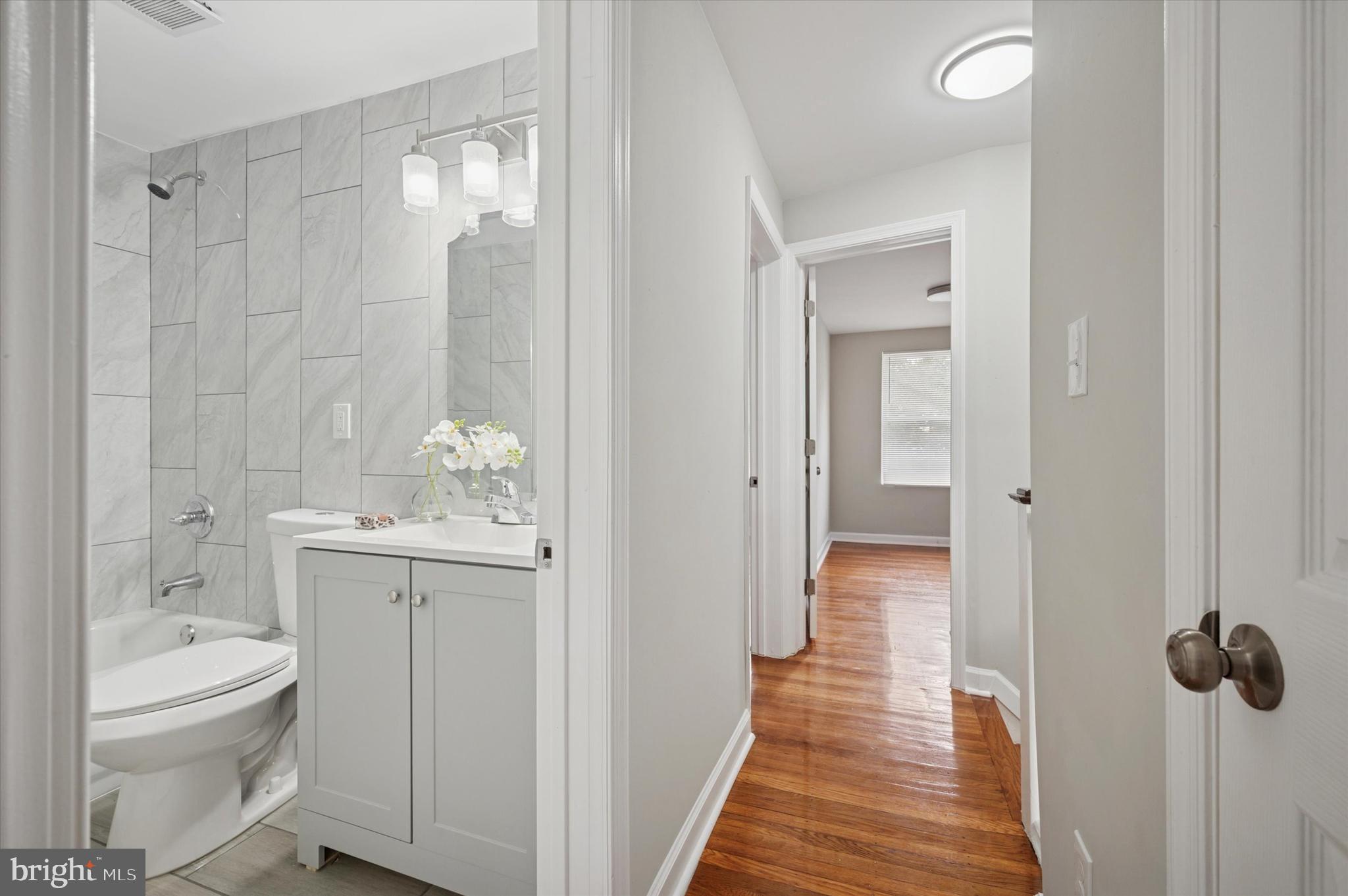 GERMANTOWN (EAST) - Residential