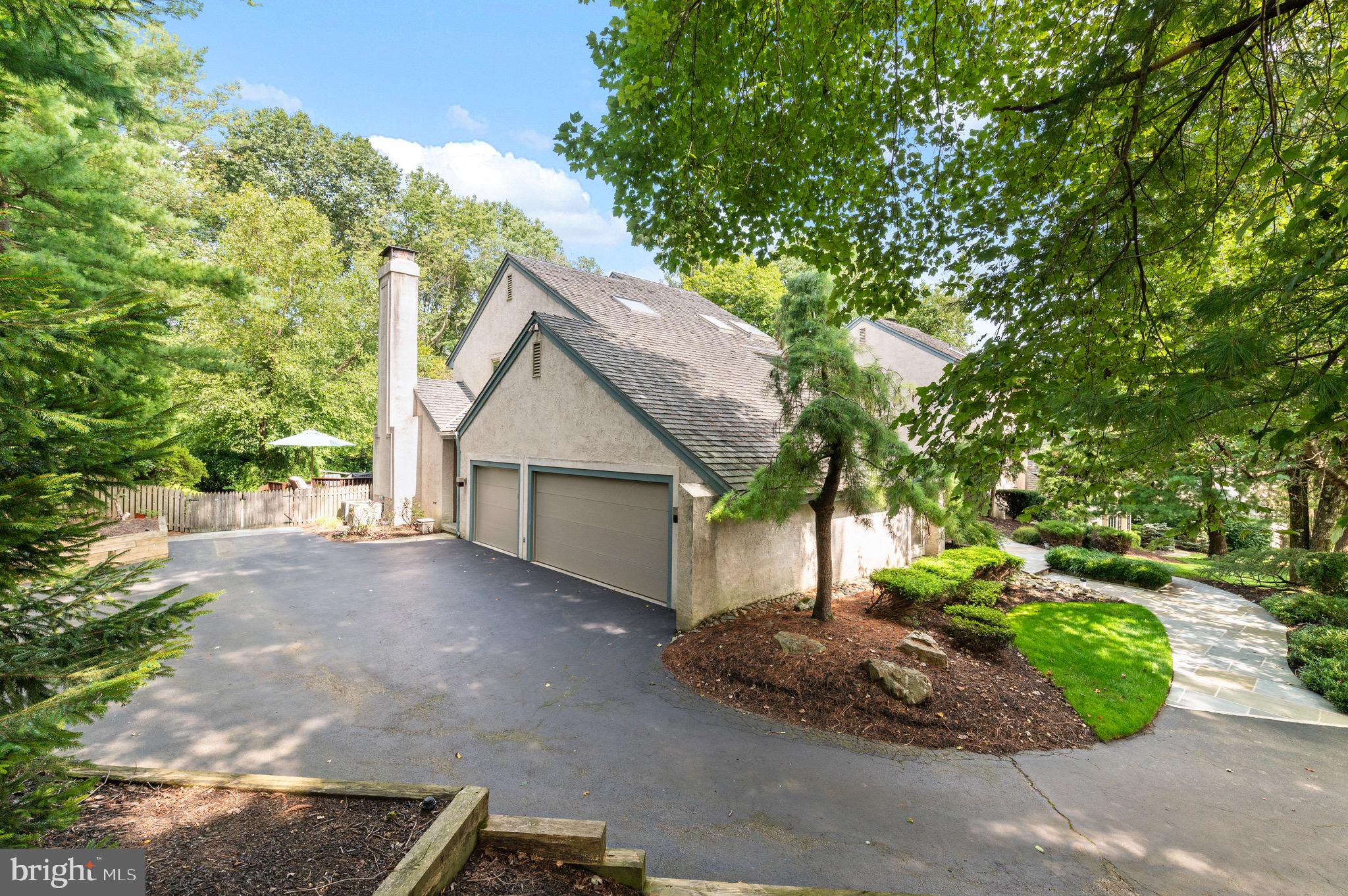 RAVENSCLIFF - Residential