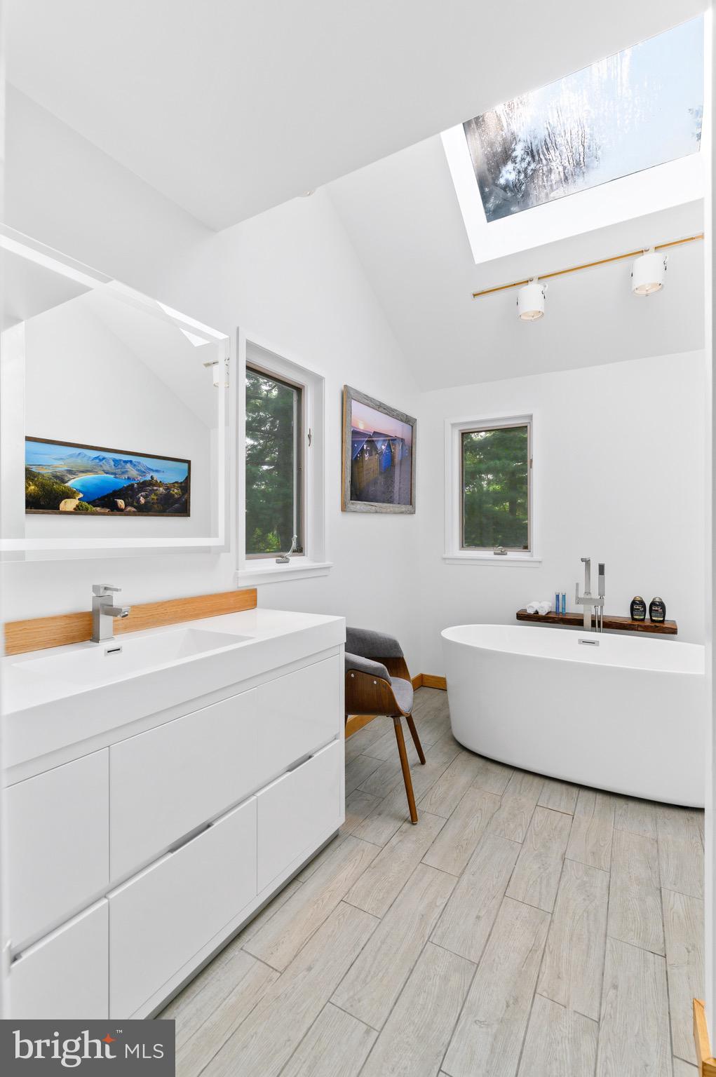 RAVENSCLIFF - Residential