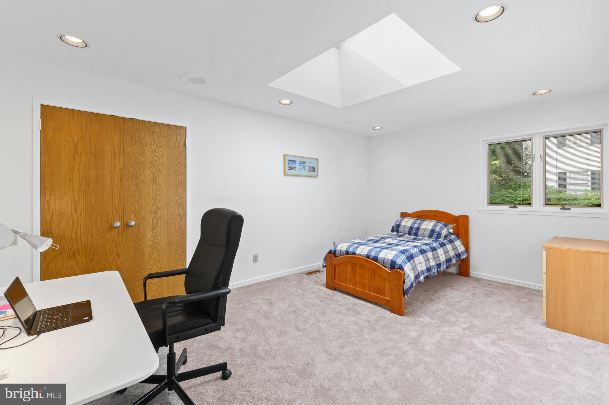 RAVENSCLIFF - Residential