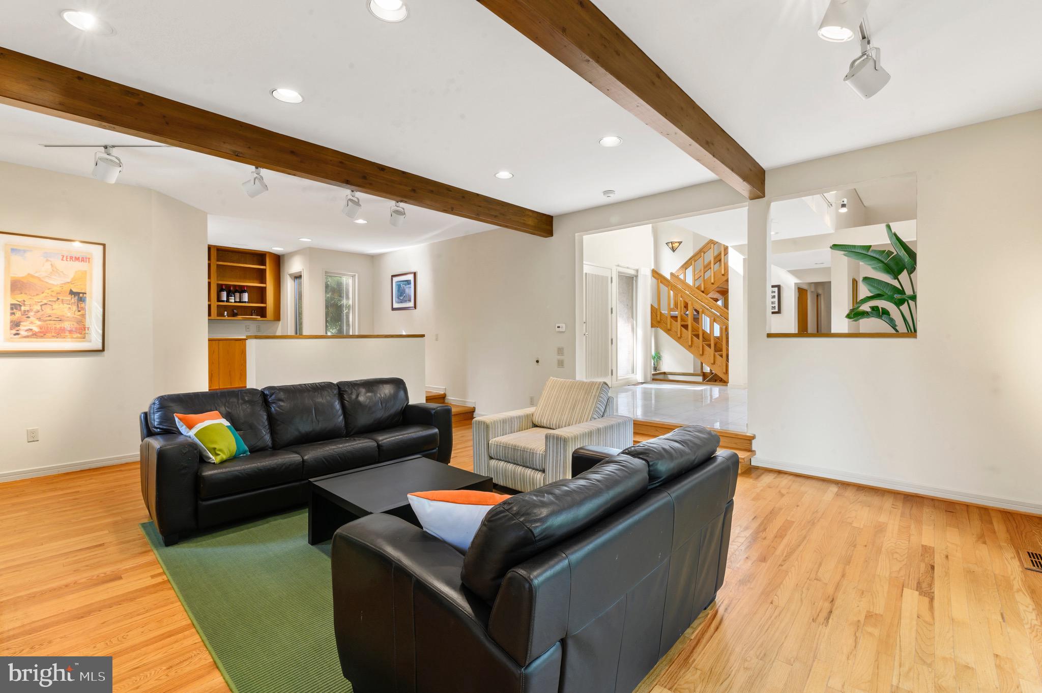 RAVENSCLIFF - Residential