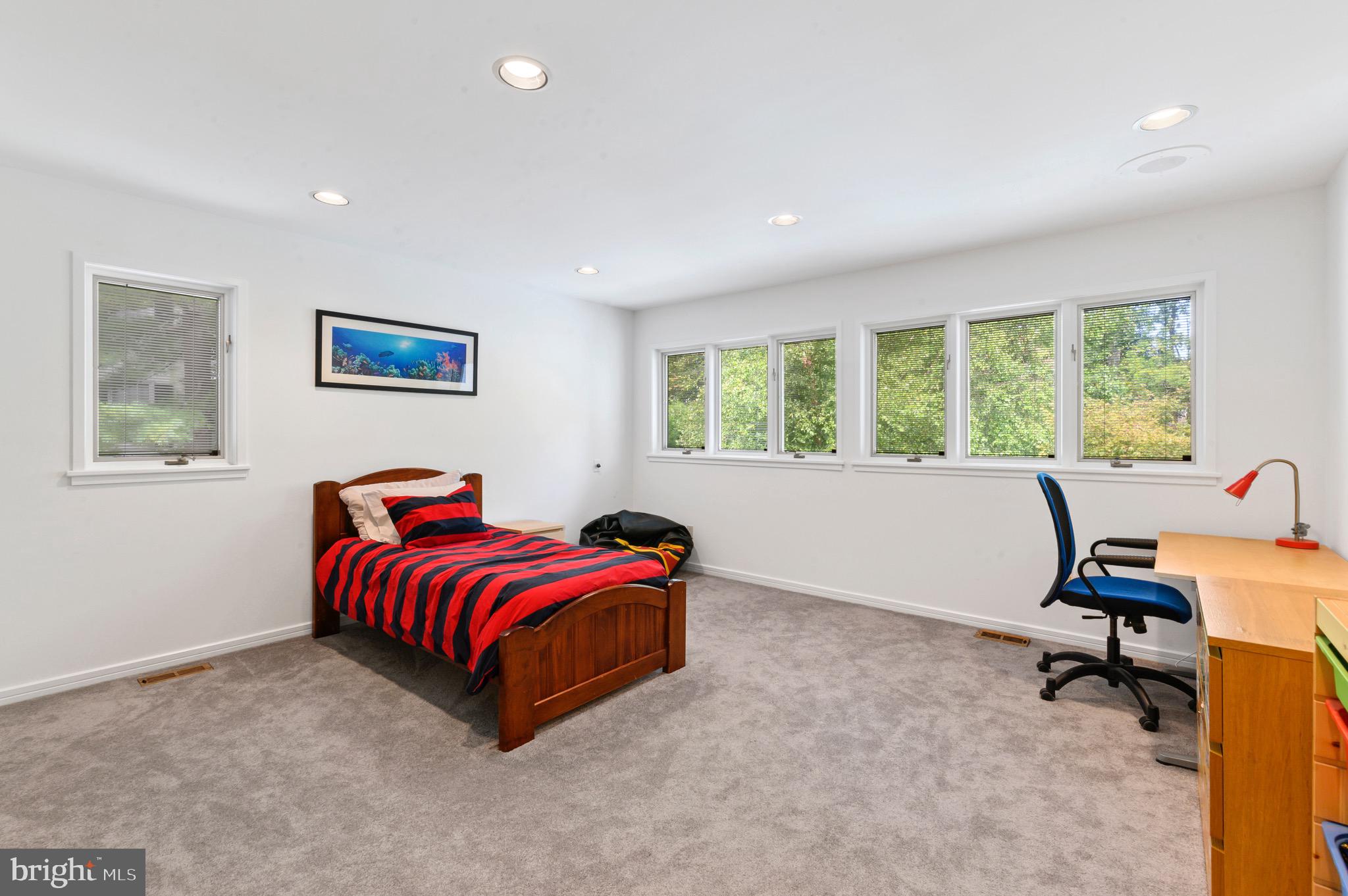 RAVENSCLIFF - Residential