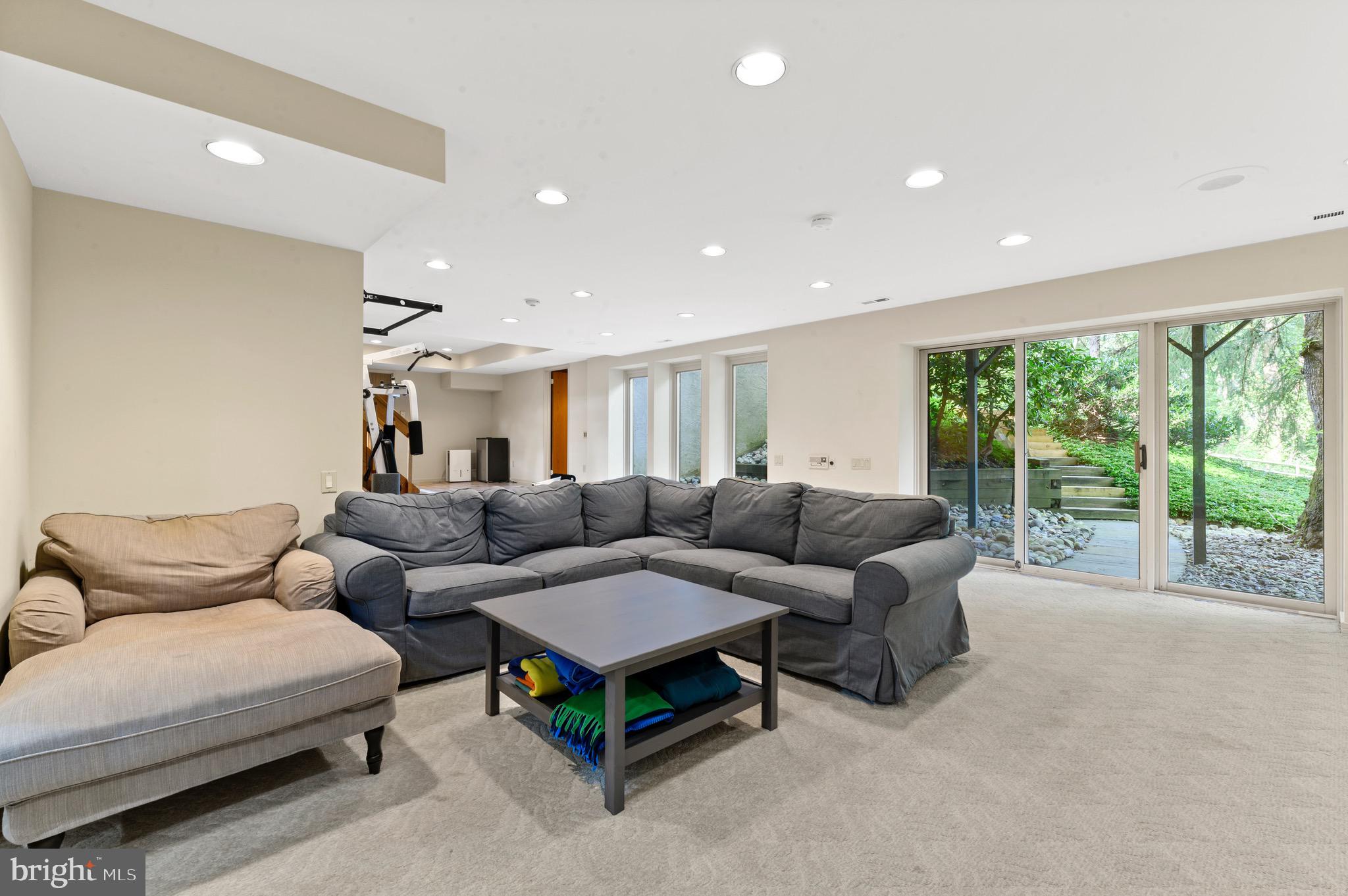 RAVENSCLIFF - Residential