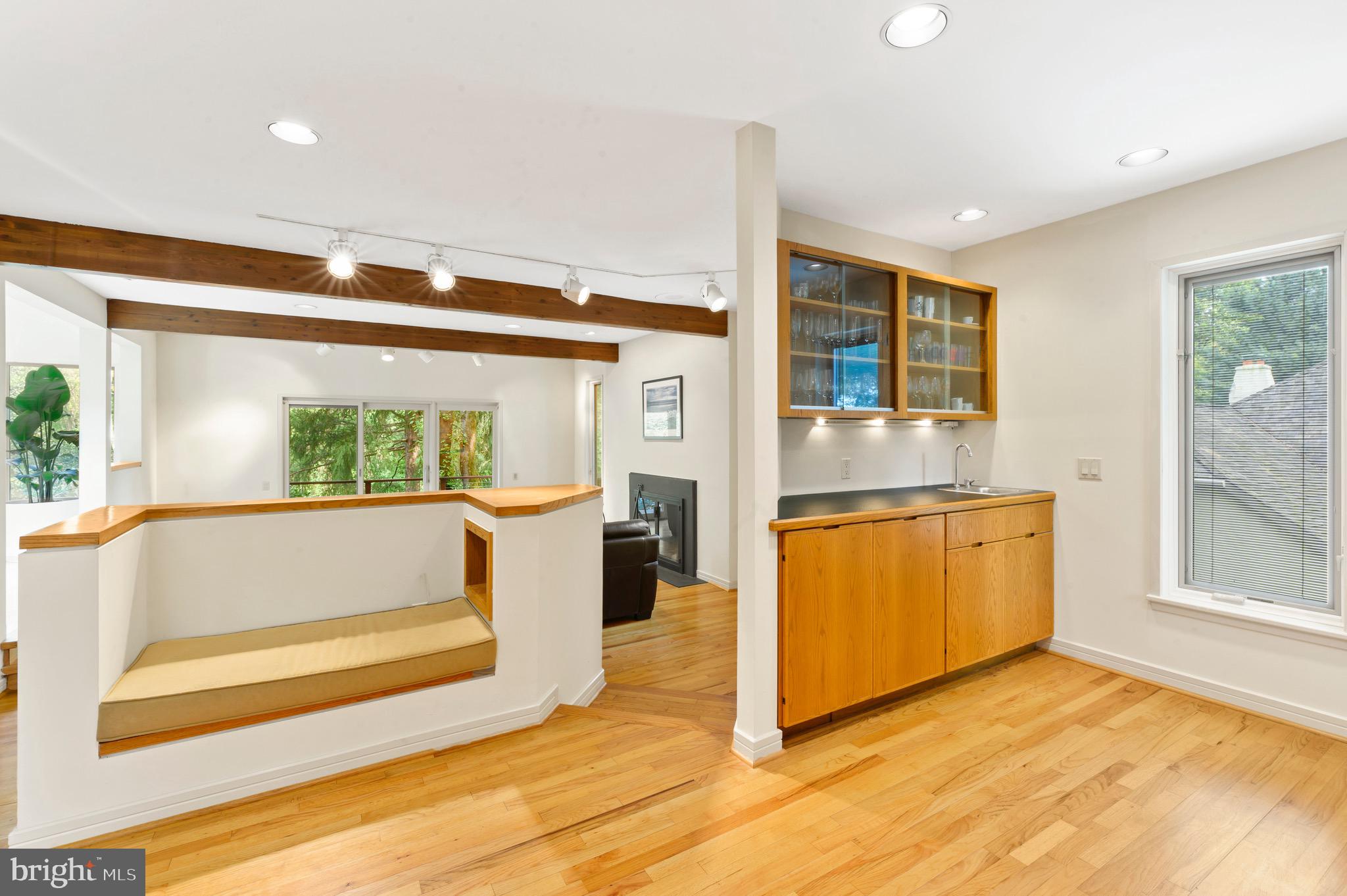 RAVENSCLIFF - Residential