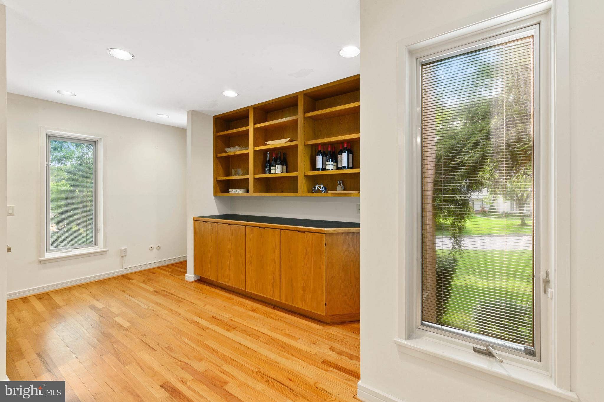 RAVENSCLIFF - Residential