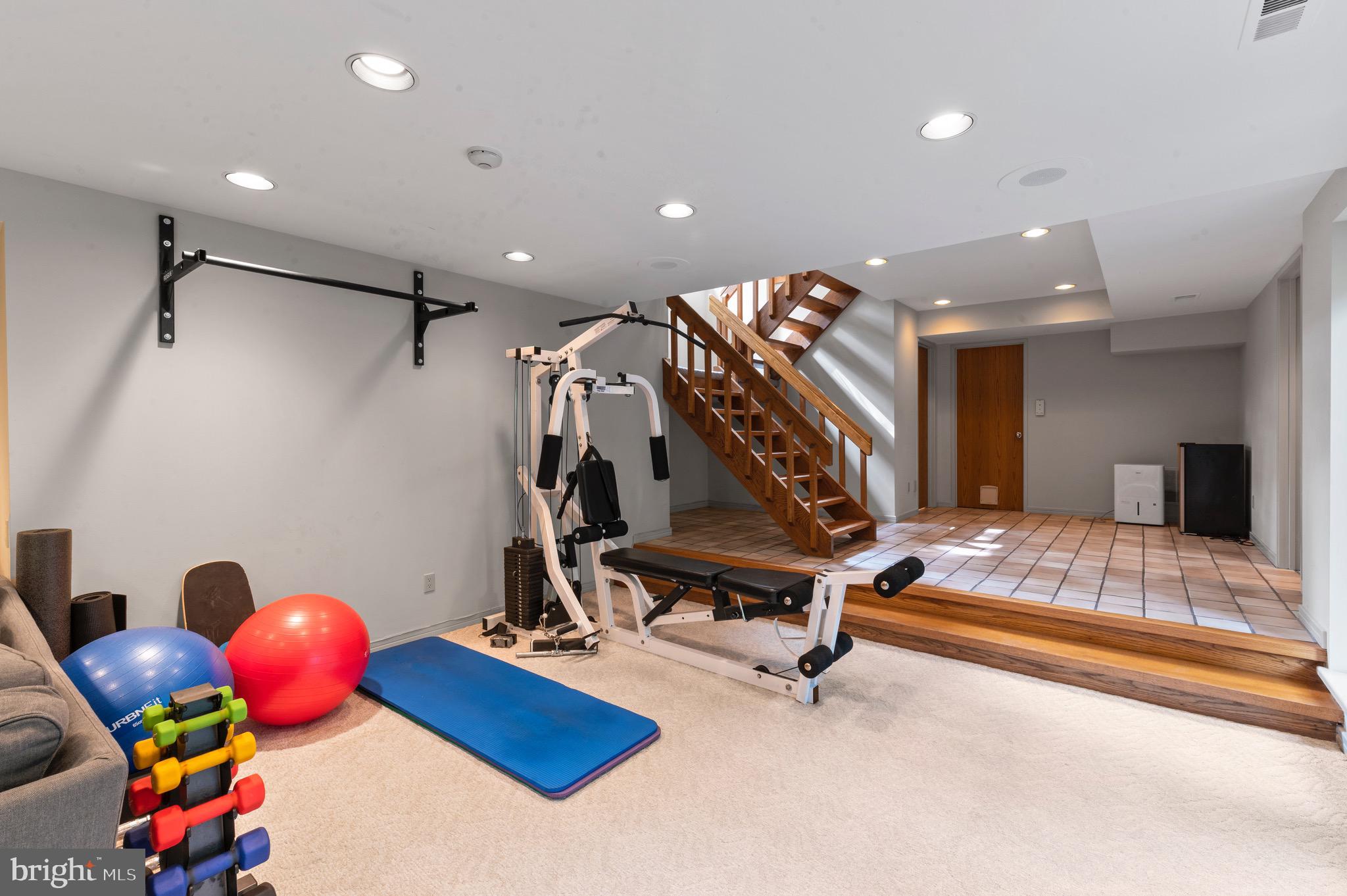 RAVENSCLIFF - Residential