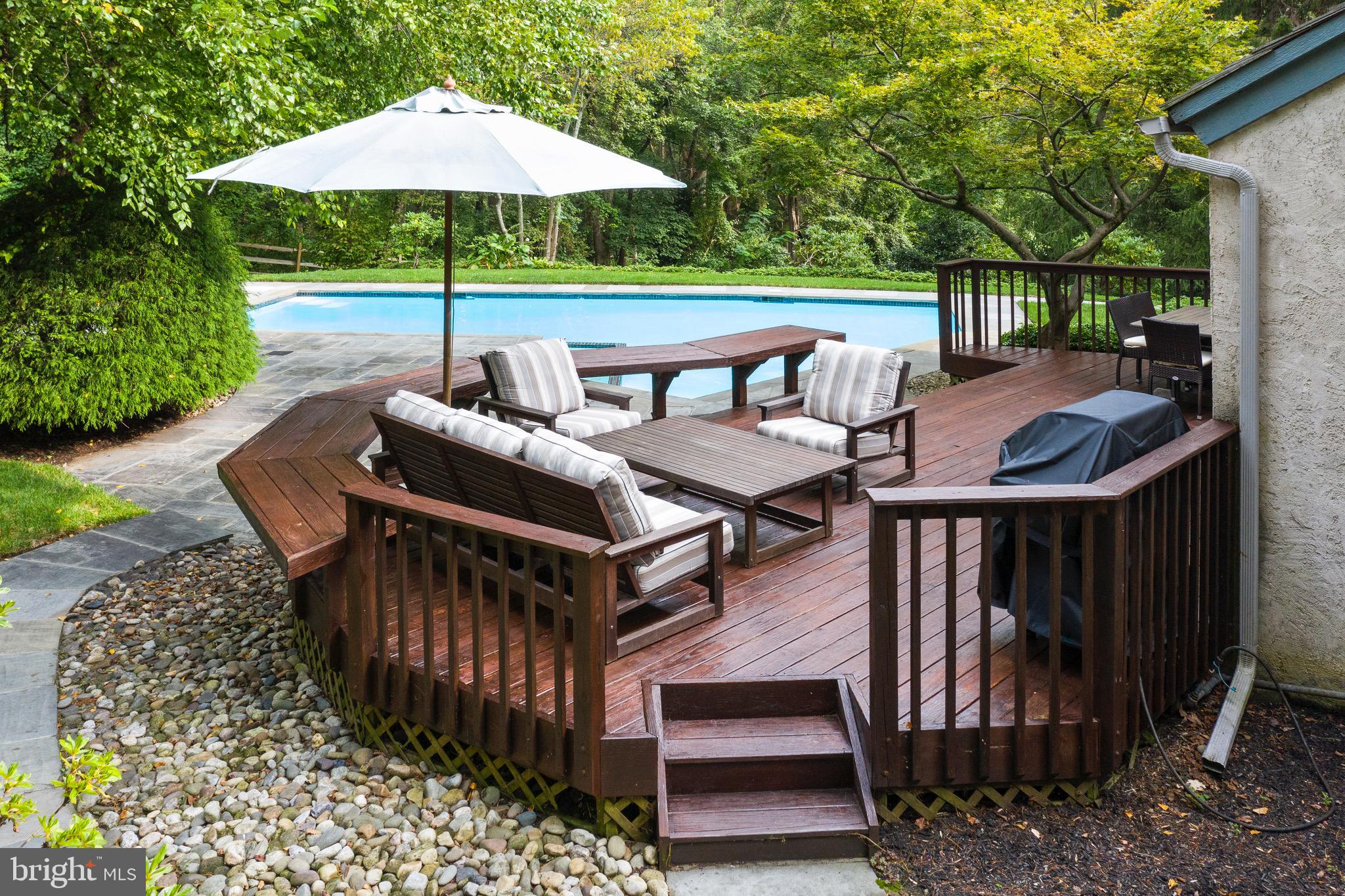 RAVENSCLIFF - Residential