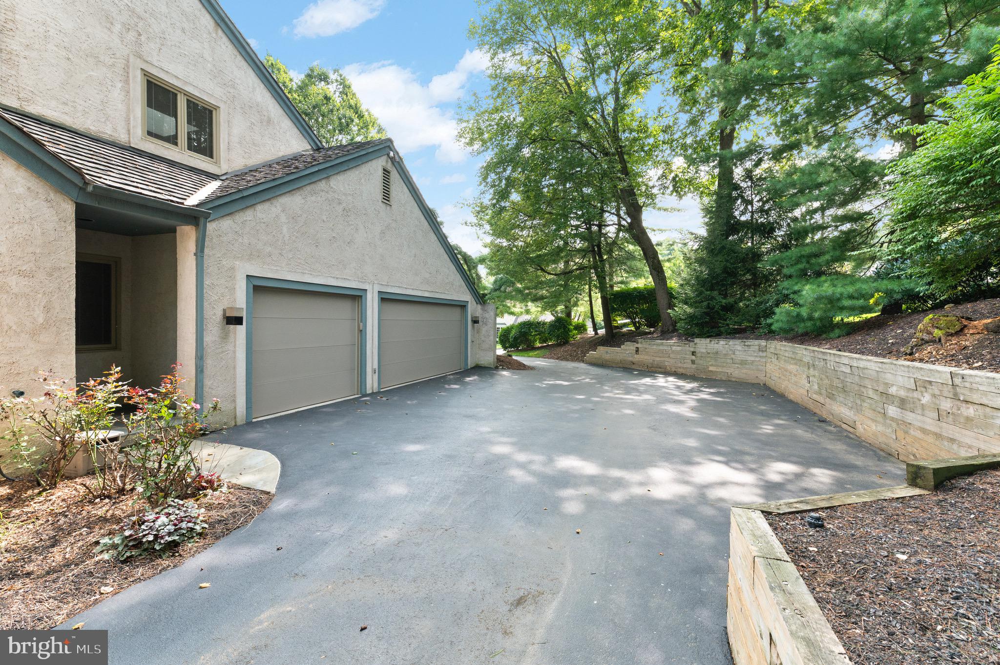 RAVENSCLIFF - Residential