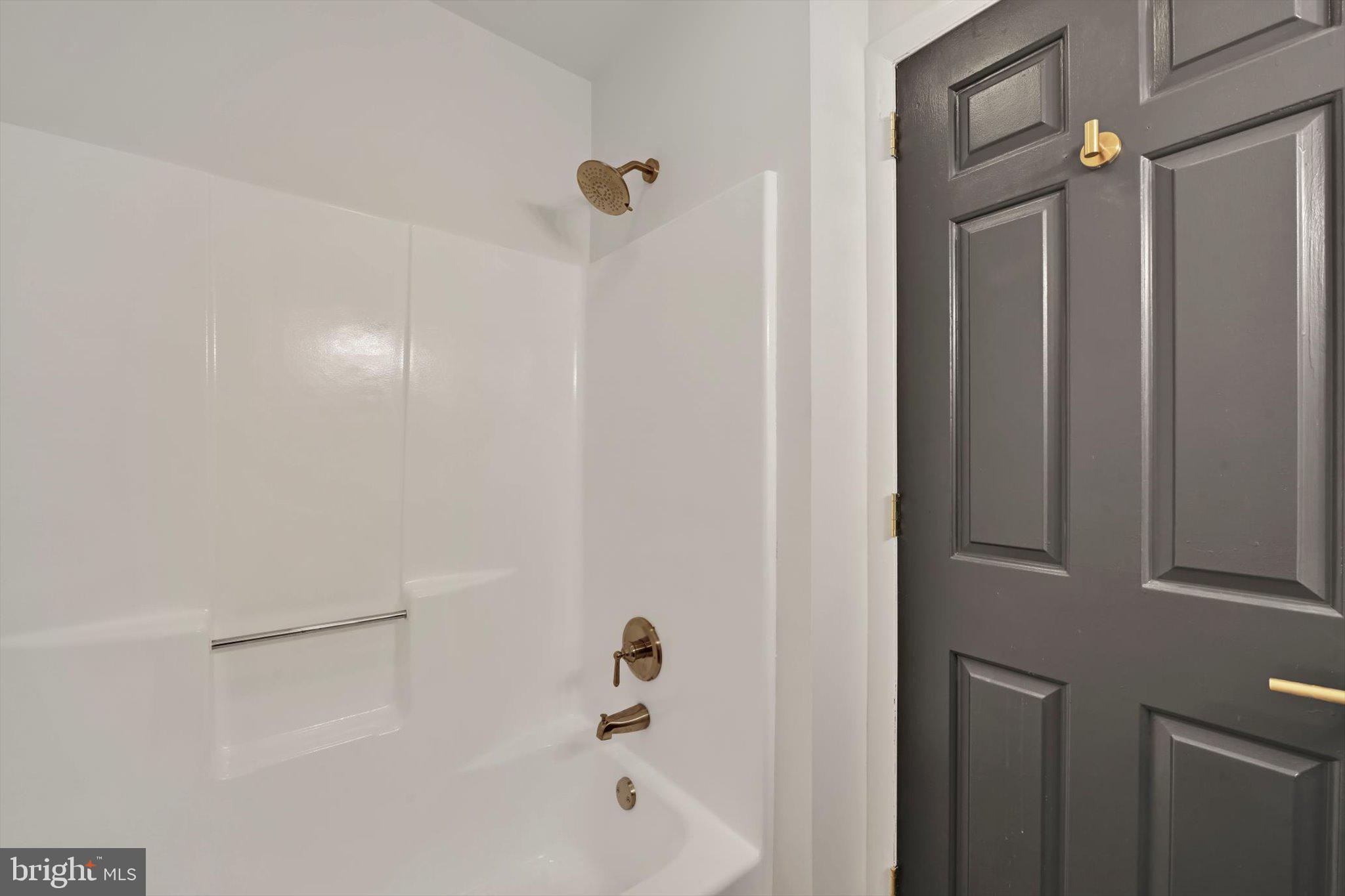 CROSSGATES - Residential