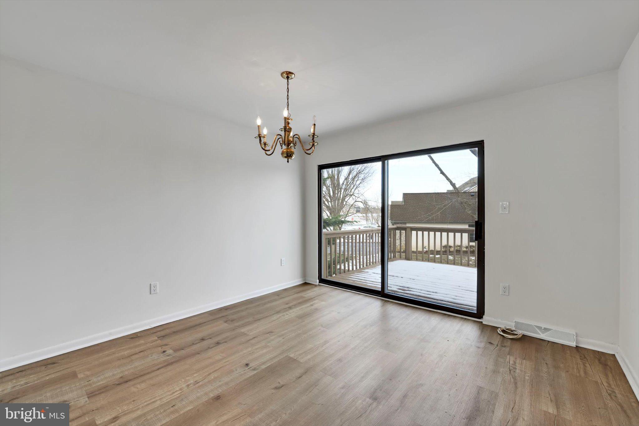 CROSSGATES - Residential