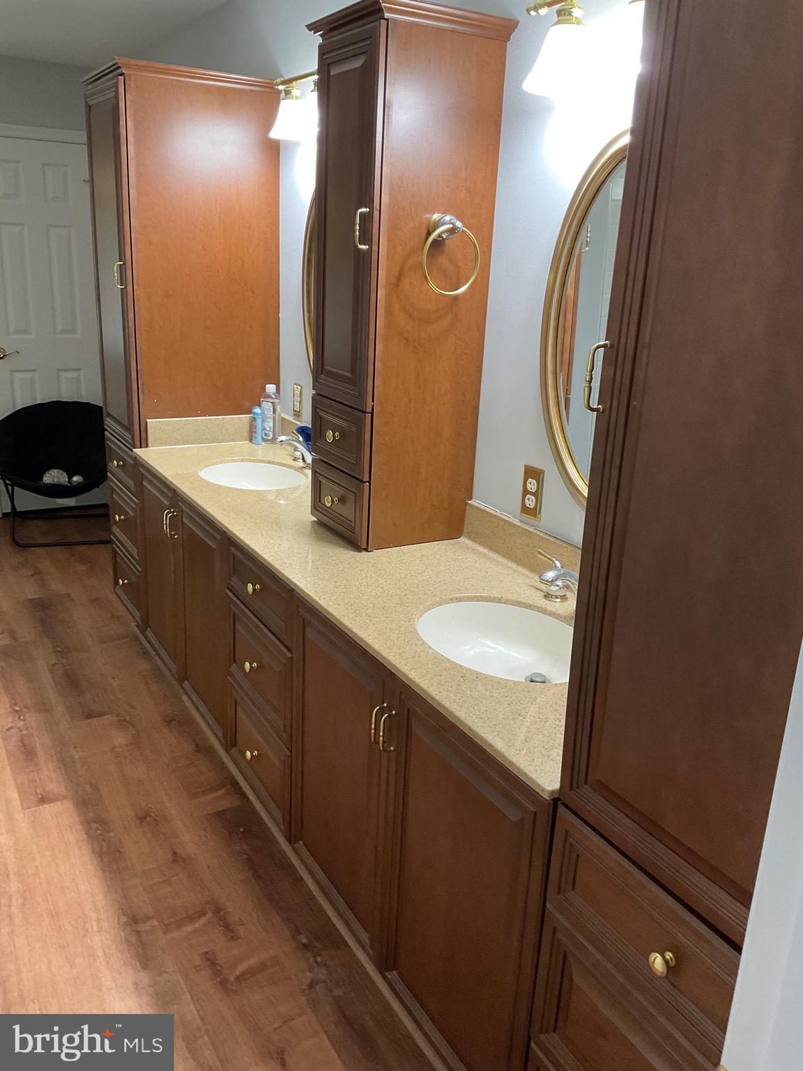 WINDSOR FOREST - Residential Lease