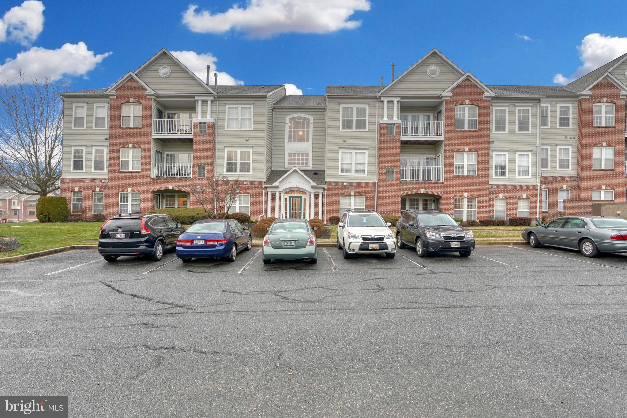 THE POND - Residential