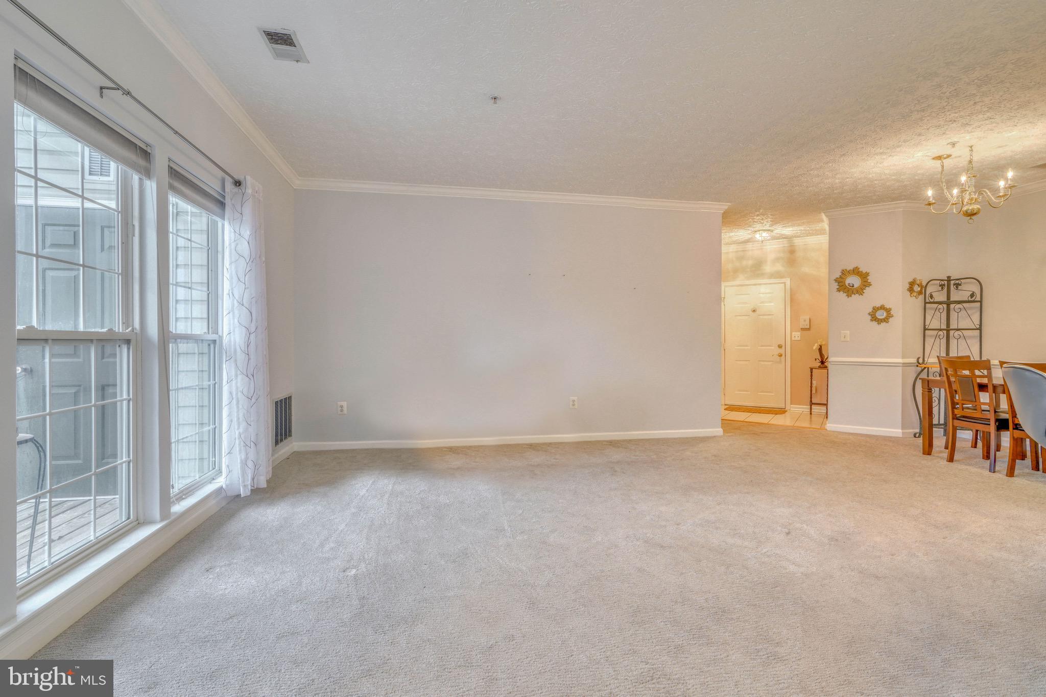 THE POND - Residential