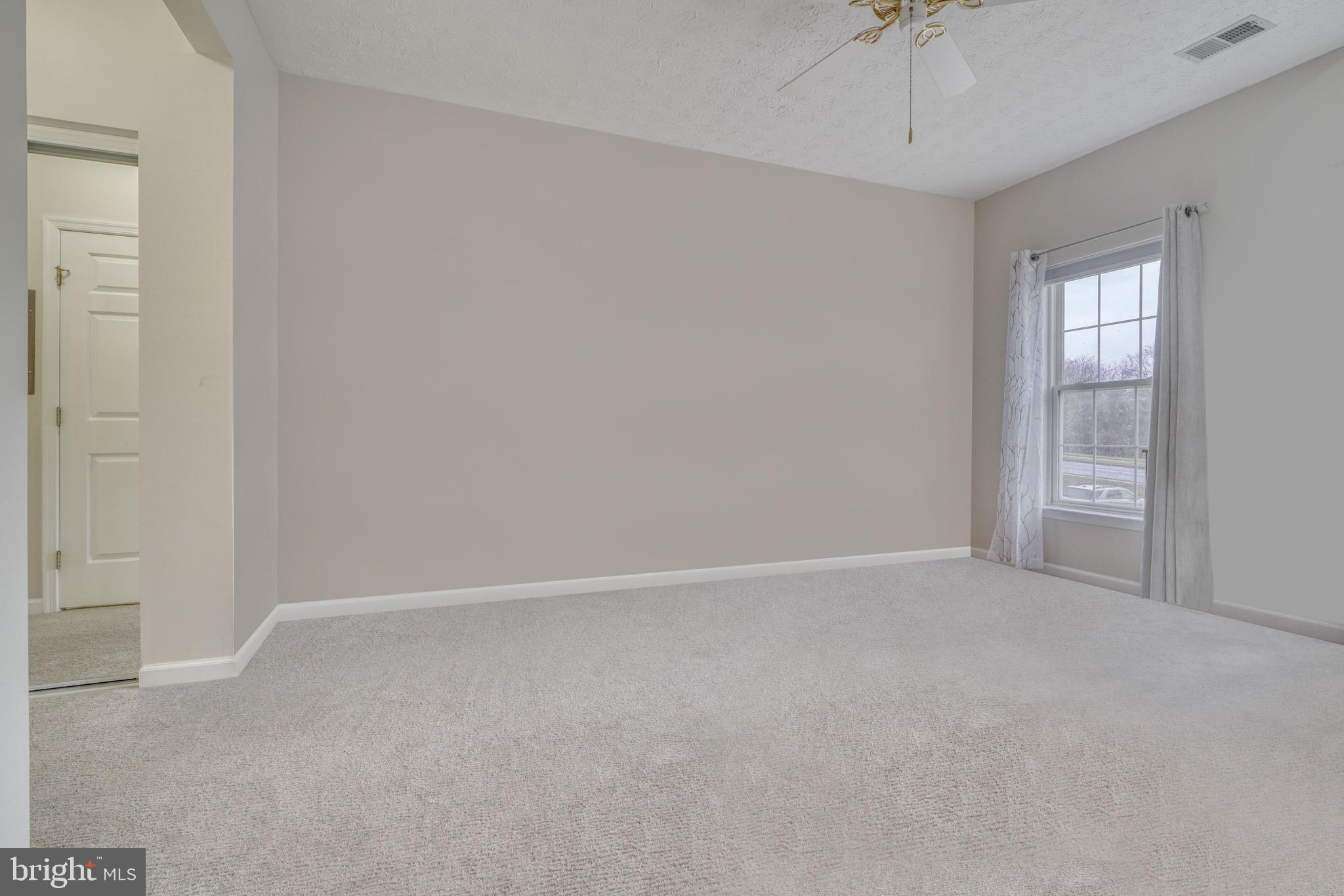 THE POND - Residential